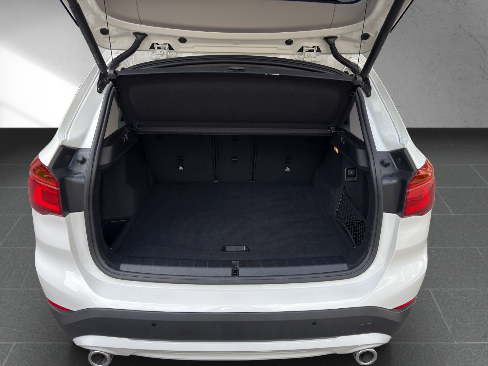BMW X1 xDrive 18d Steptronic-image-17