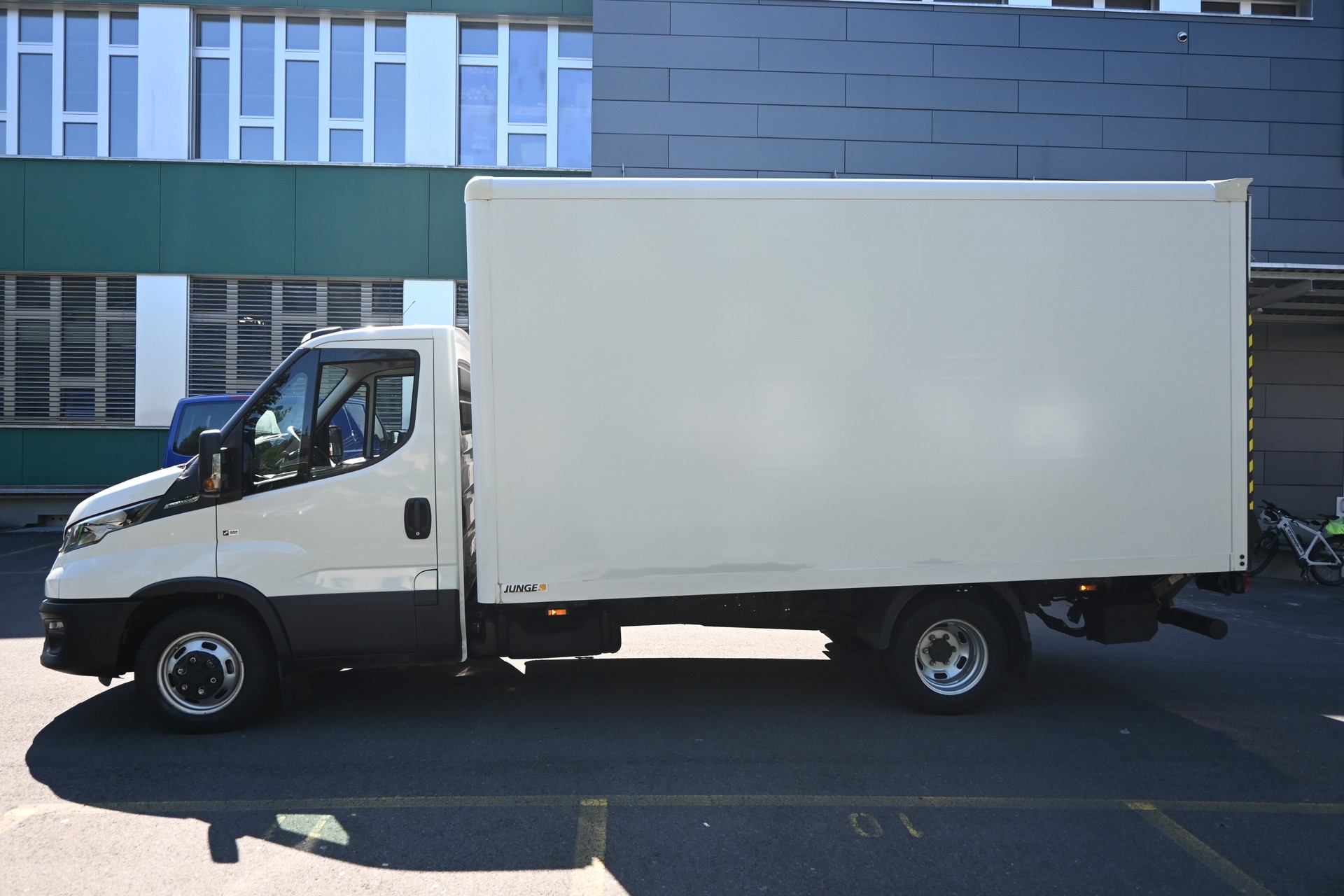 IVECO 35 C 16 A8-showroom-element-1
