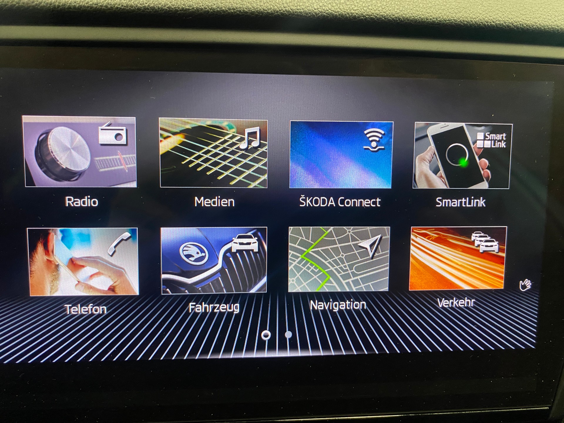 SKODA Octavia Combi 2.0 TDI Style DSG-image-15