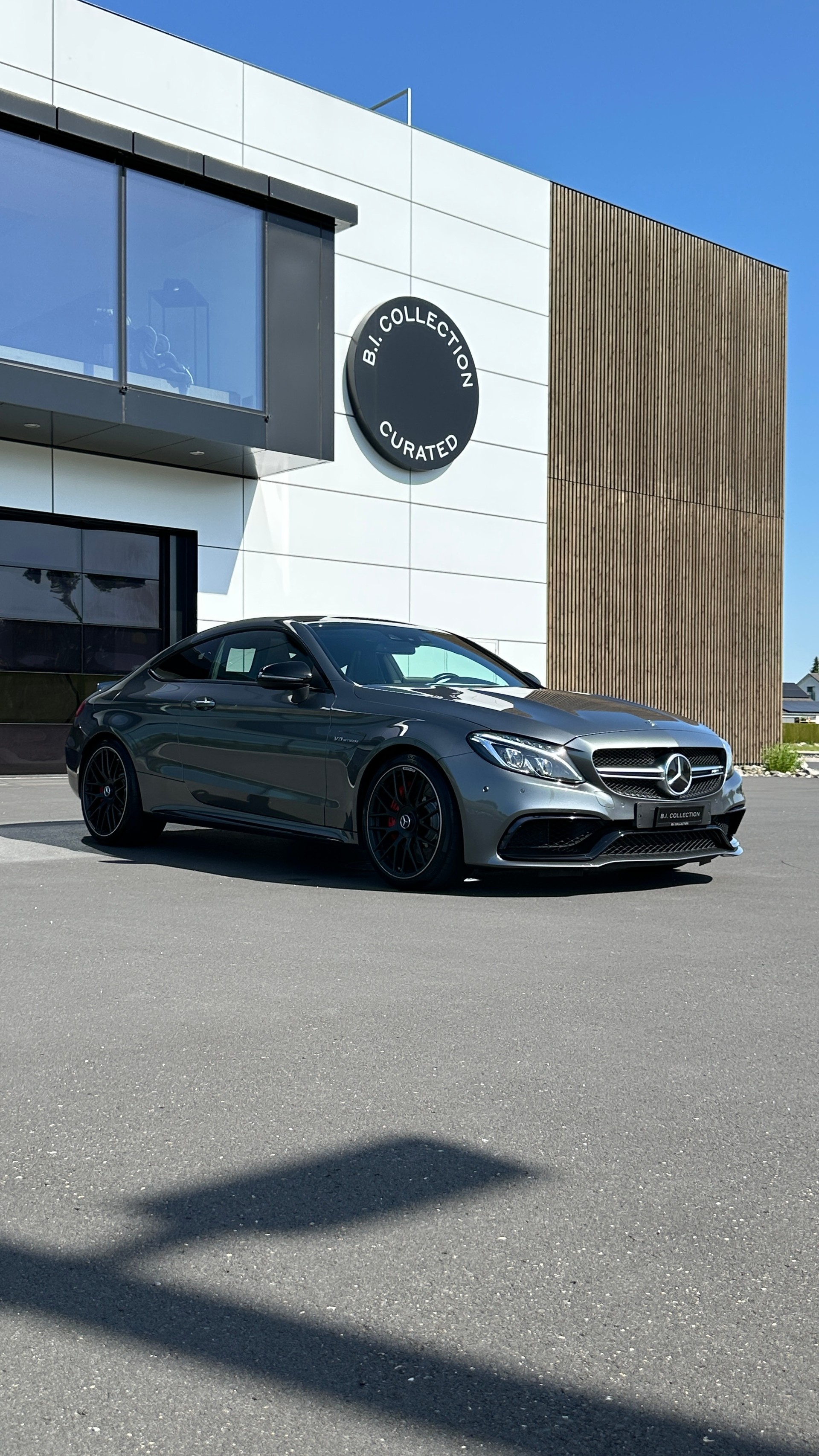 MERCEDES-BENZ S-showroom-element-2