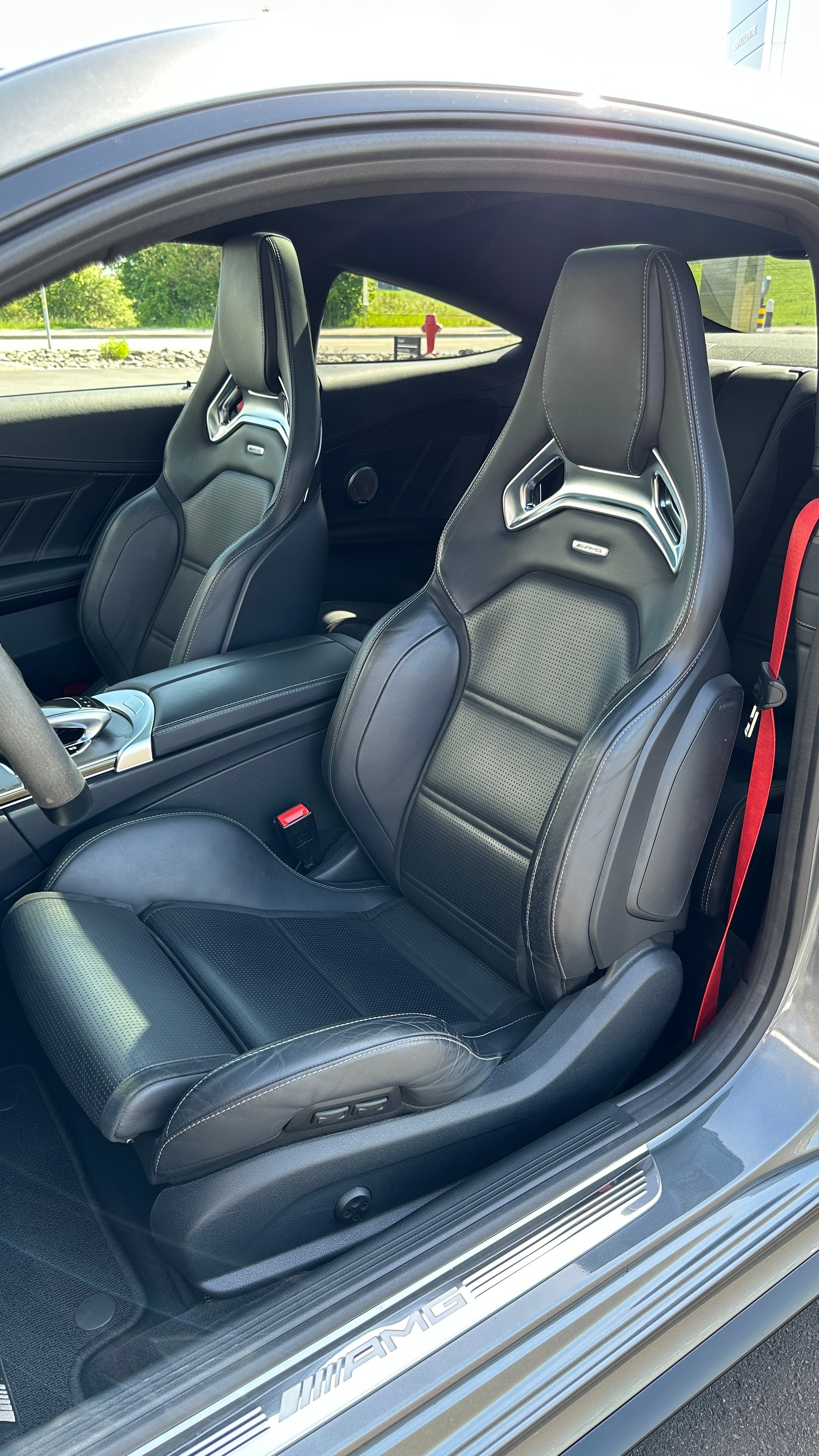 MERCEDES-BENZ C63 AMG S-image-17