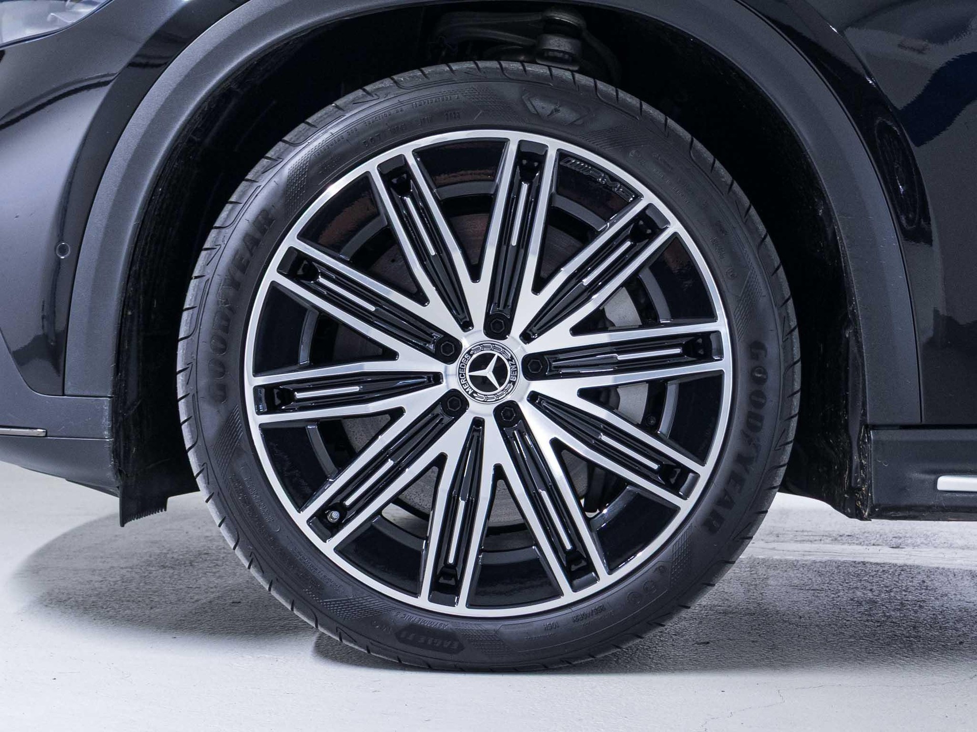 MERCEDES-BENZ EQE 350 4MATIC-image-14