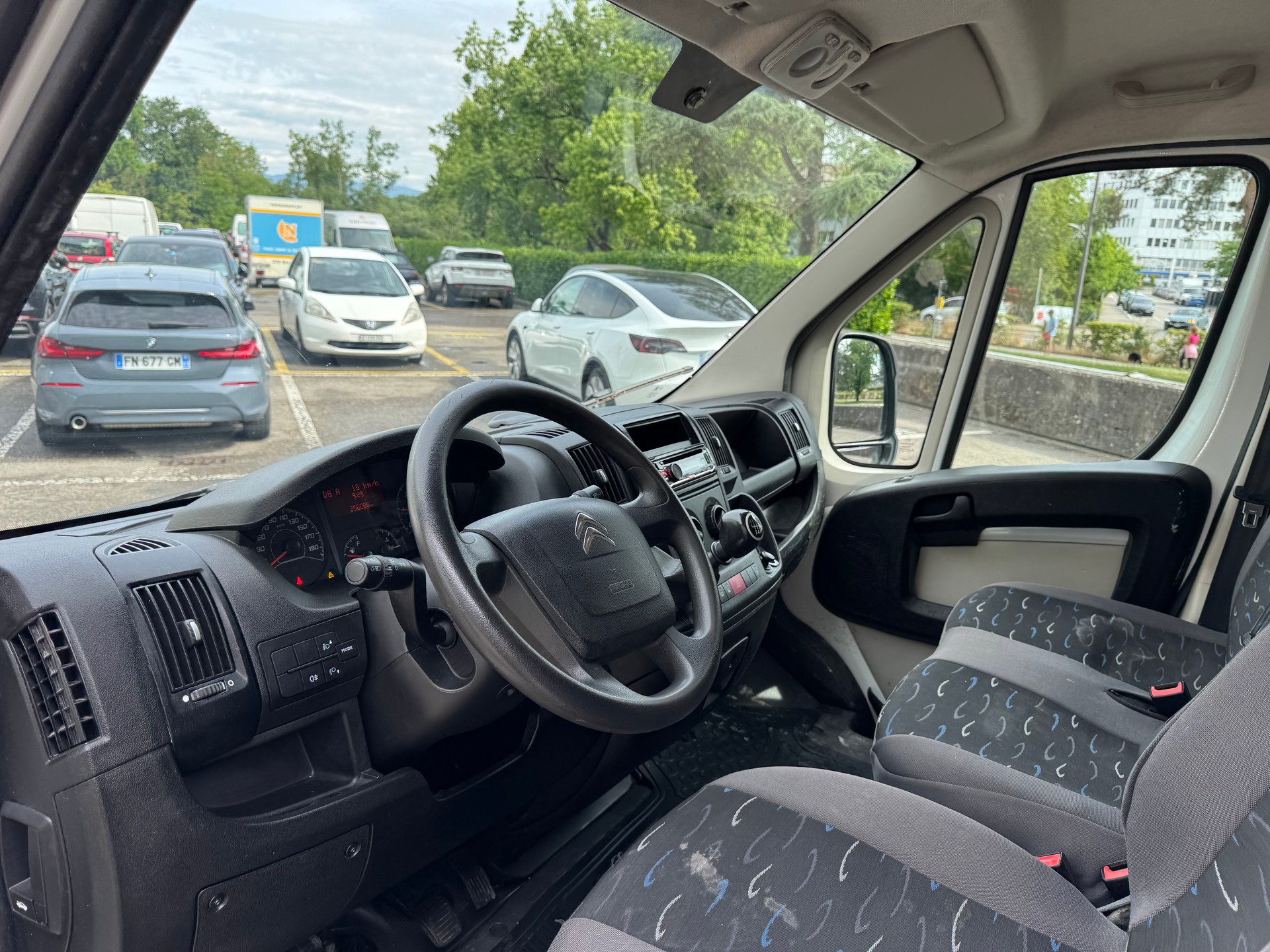 CITROEN Jumper 35 2.2 e-HDi 150 Confort L3H2-image-13