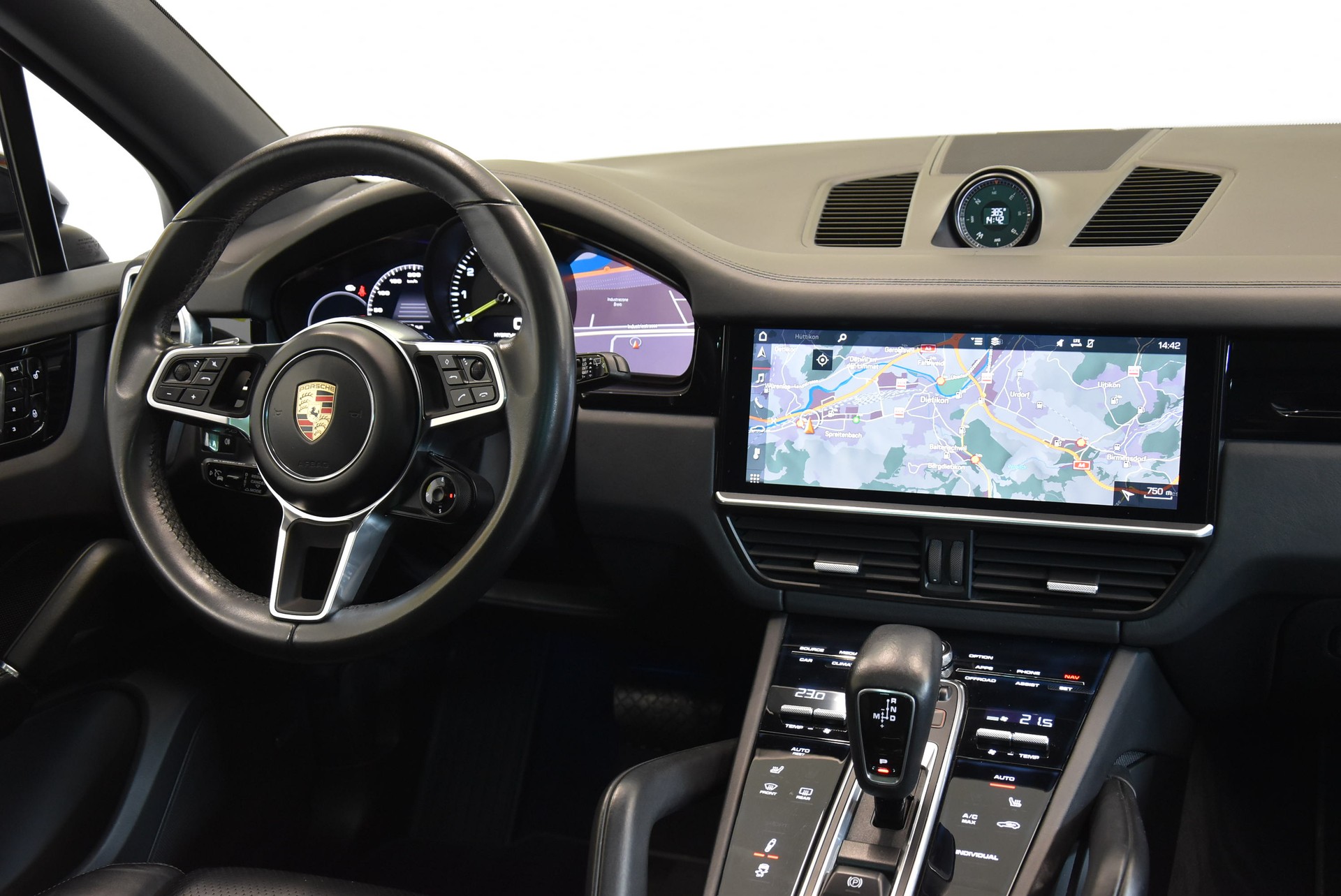 PORSCHE Cayenne E-Hybrid-image-4