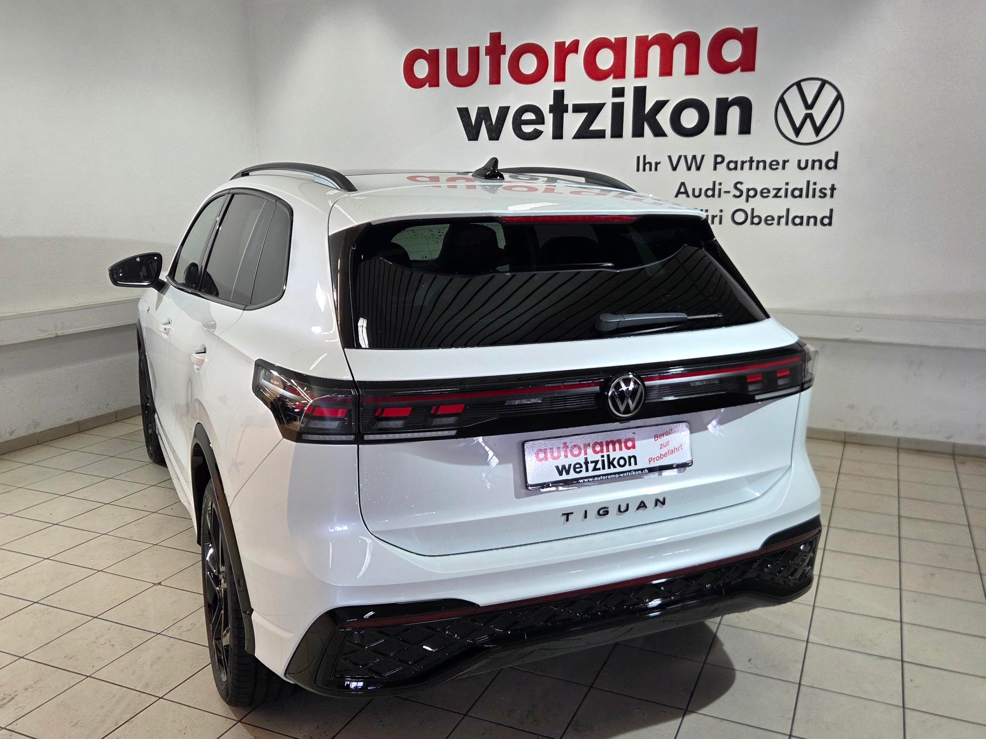 VW Tiguan 1.5 TSI evo2 eHybrid R-Line DSG-showroom-element-3
