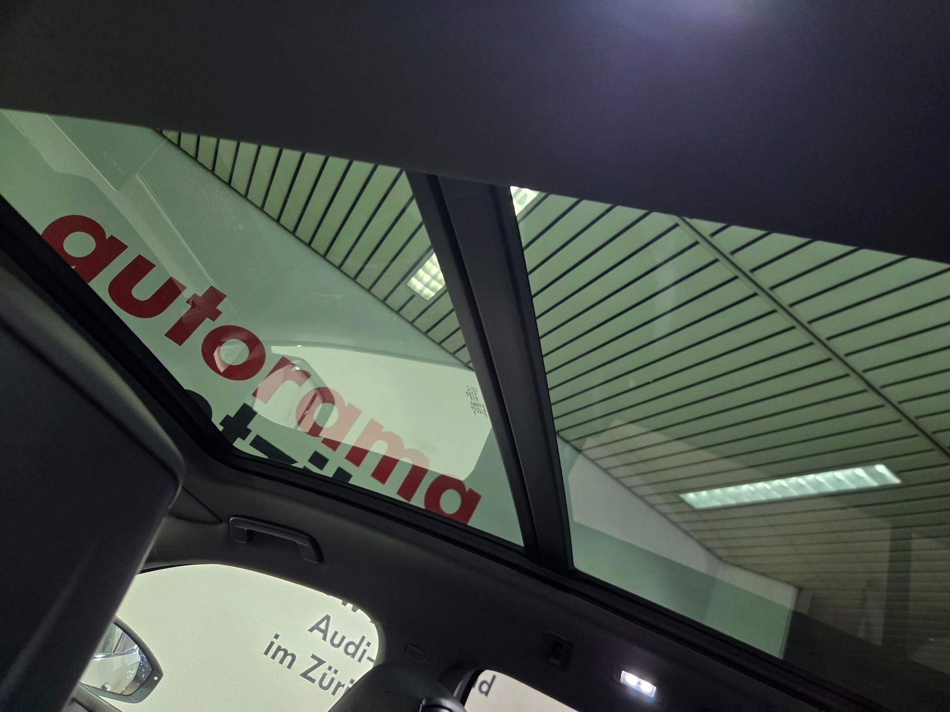 VW Tiguan 1.5 TSI evo2 eHybrid R-Line DSG-image-11