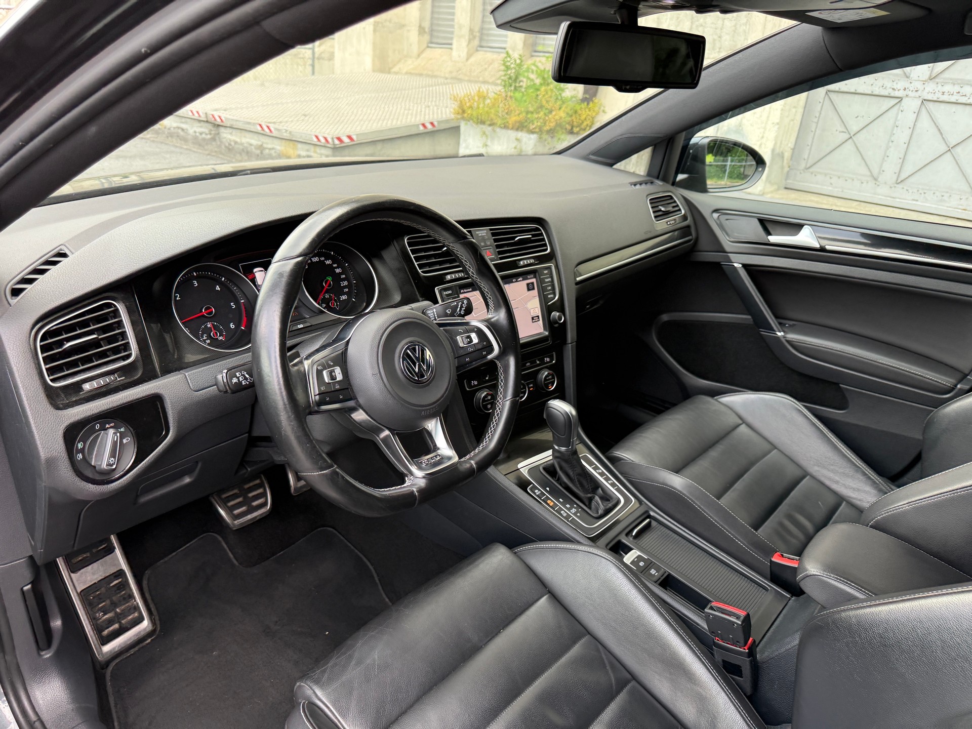 VW Golf Variant 2.0 TDI GTD DSG-image-5