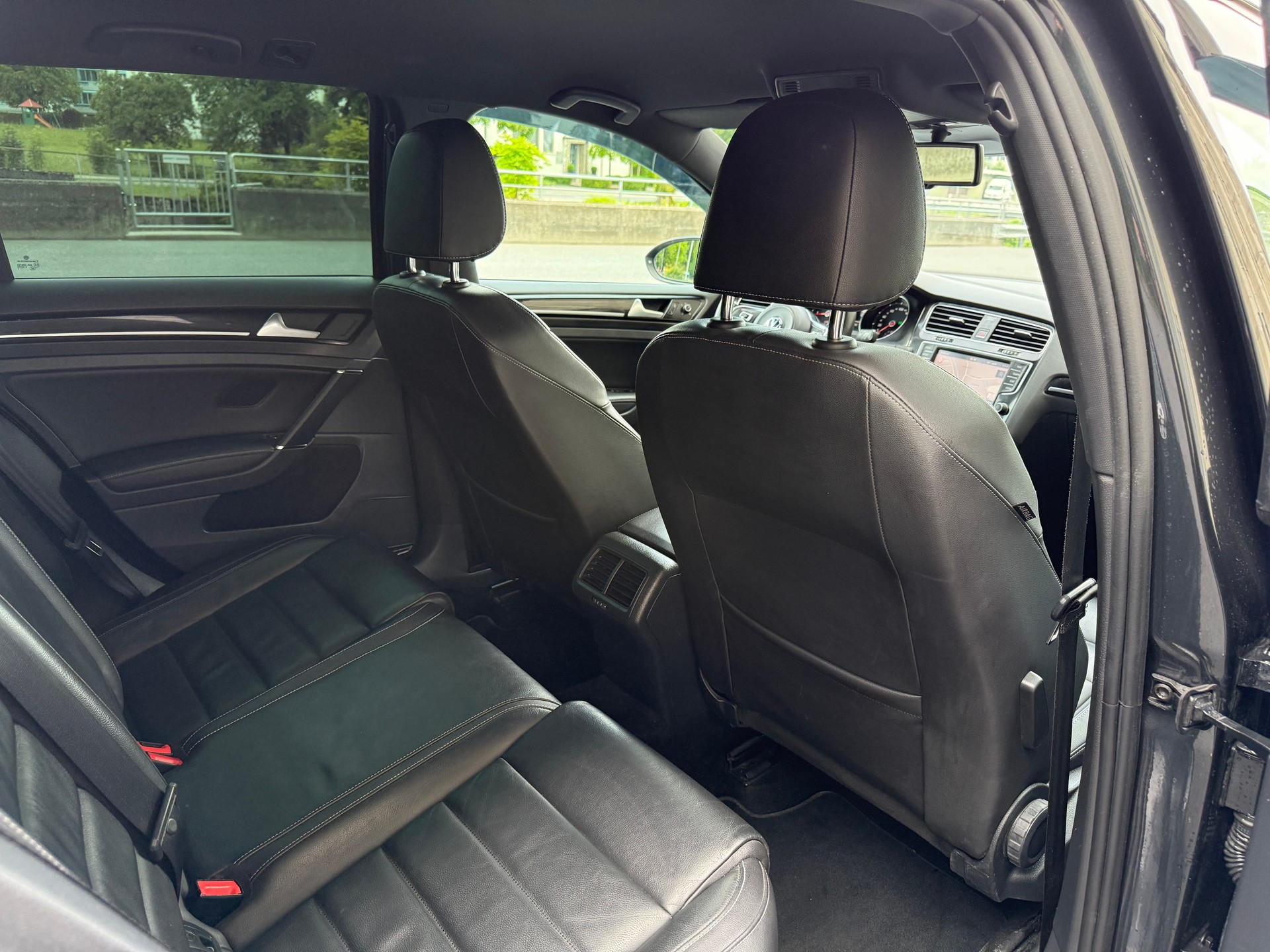 VW Golf Variant 2.0 TDI GTD DSG-image-10