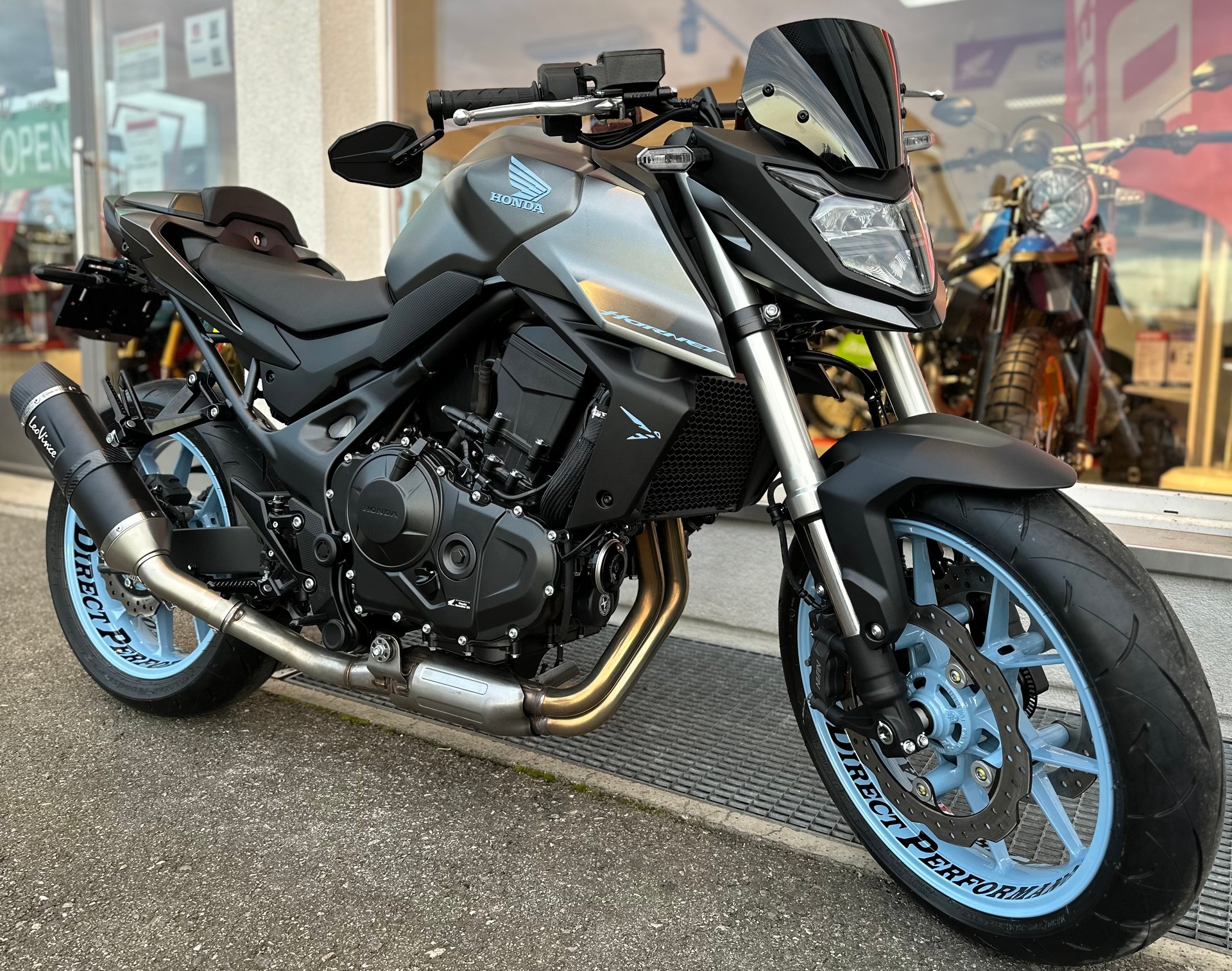 HONDA CB 750 Hornet-showroom-element-2