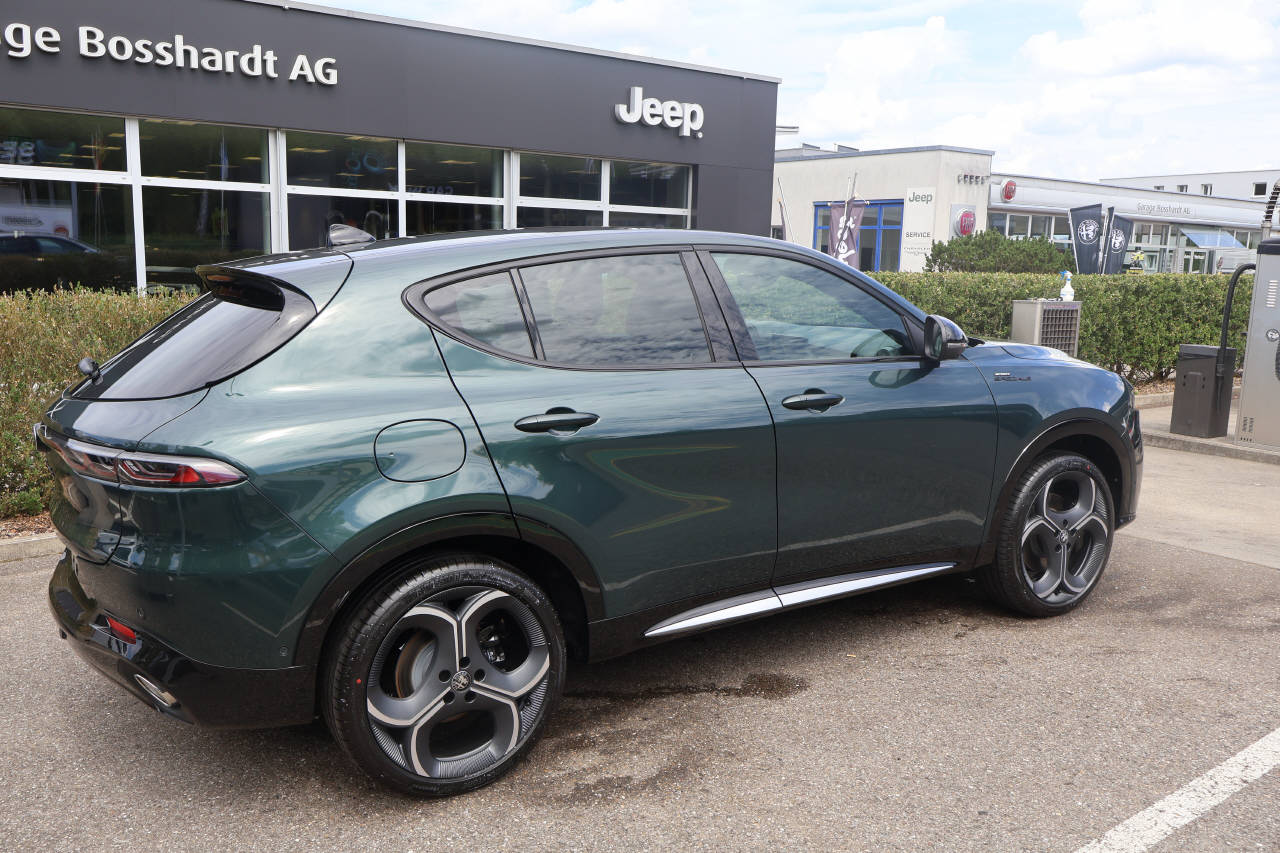 ALFA ROMEO Tonale 1.3 Plug-in Hybrid Sport Speciale Launch Q4-image-2