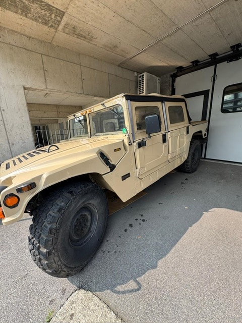 HUMMER AMGE-showroom-element-3