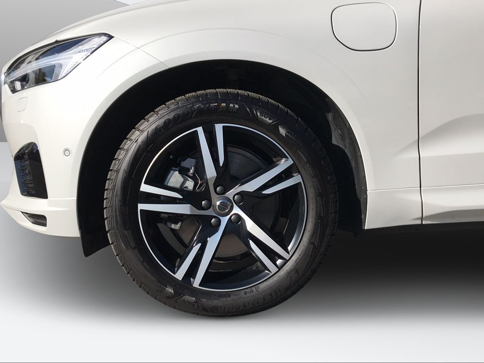 VOLVO XC60 2.0 T8 TE R-Design eAWD-image-15