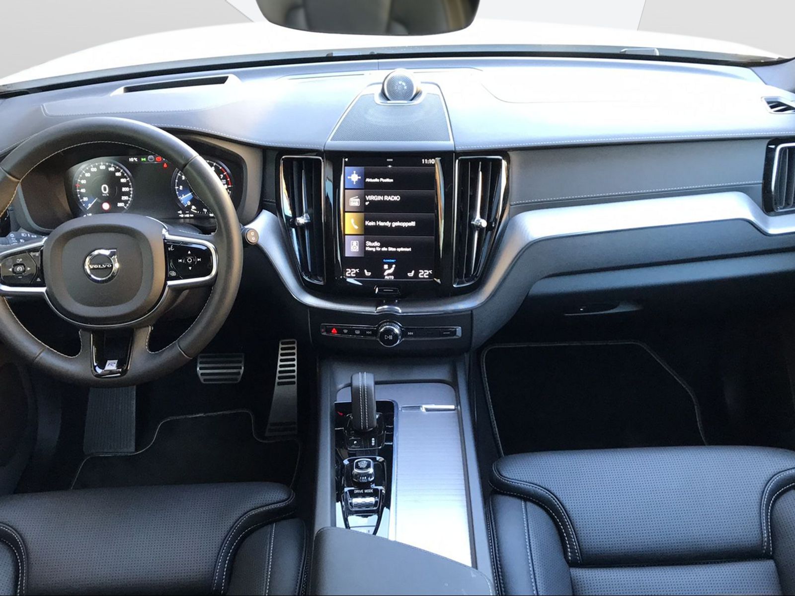 VOLVO XC60 2.0 T8 TE R-Design eAWD-image-8
