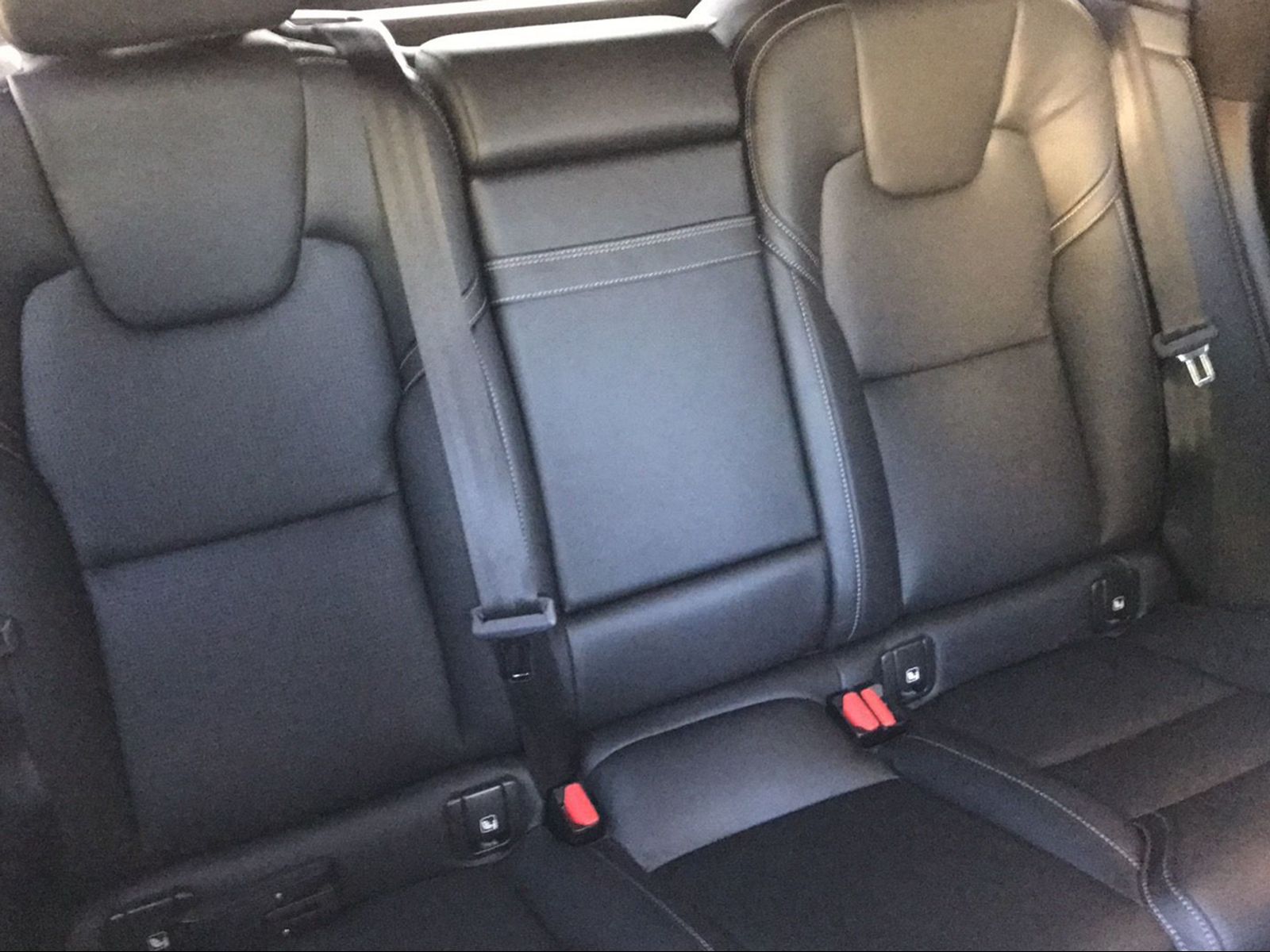 VOLVO XC60 2.0 T8 TE R-Design eAWD-image-6