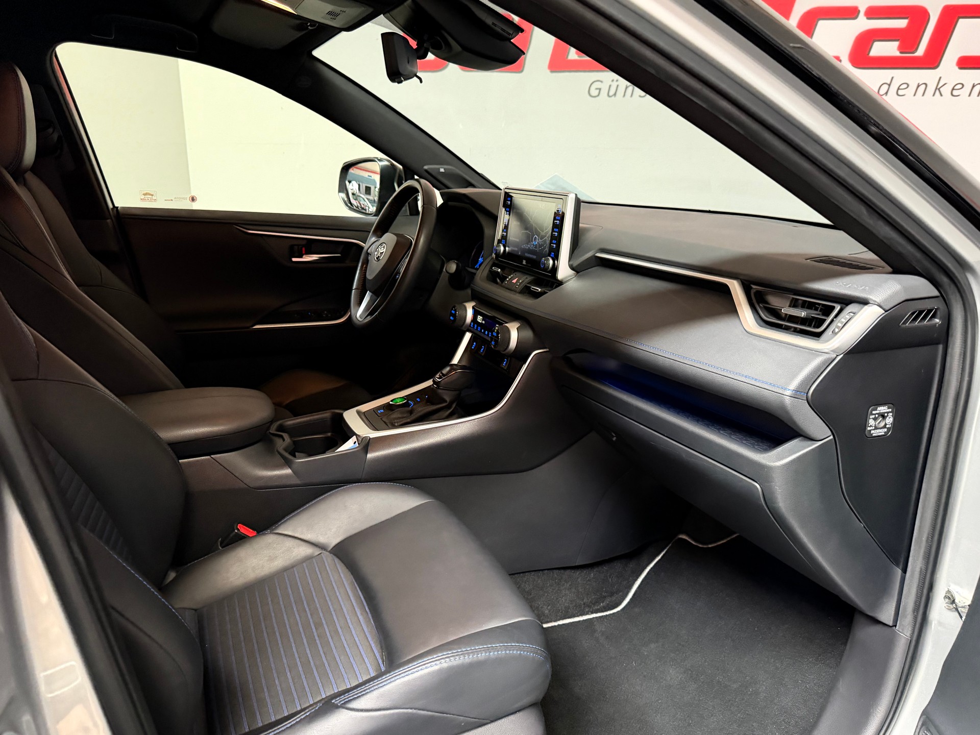 TOYOTA RAV-4 2.5 HSD Style e-CVT 4WD-image-19