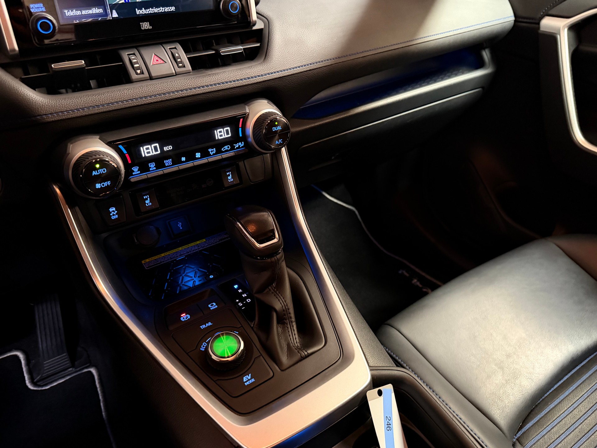 TOYOTA RAV-4 2.5 HSD Style e-CVT 4WD-image-18