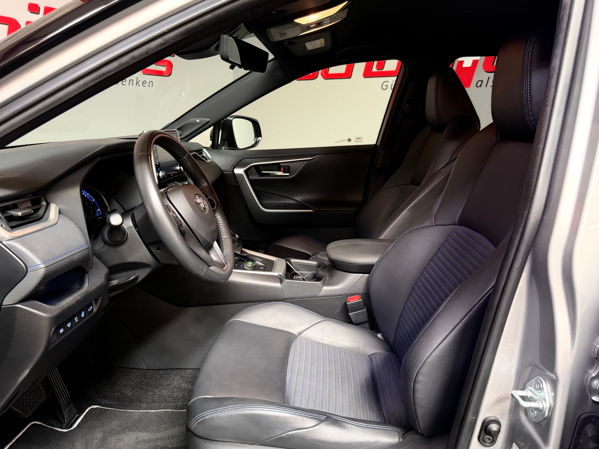 TOYOTA RAV-4 2.5 HSD Style e-CVT 4WD-image-11