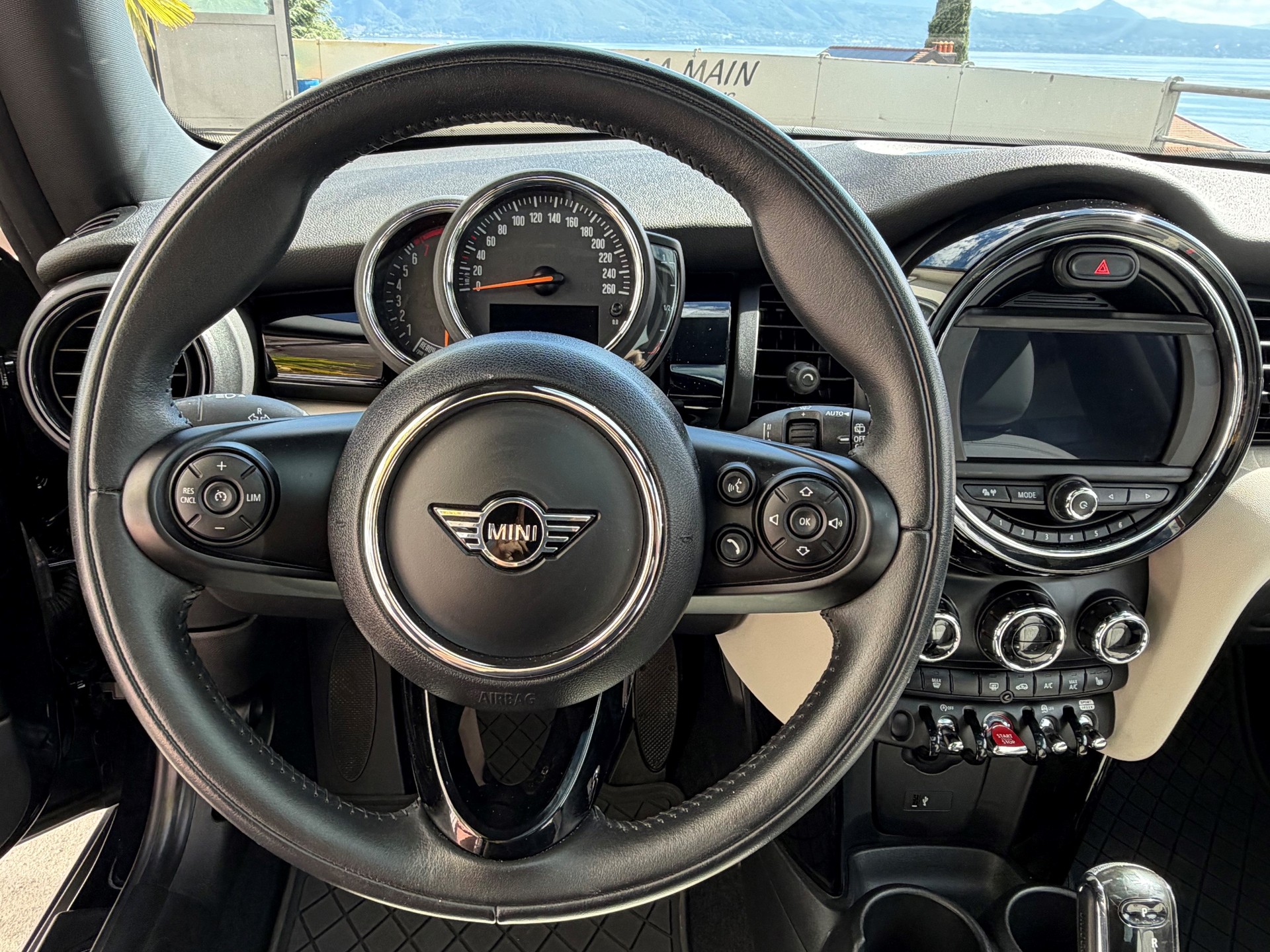 MINI Cooper Steptronic DKG-image-12