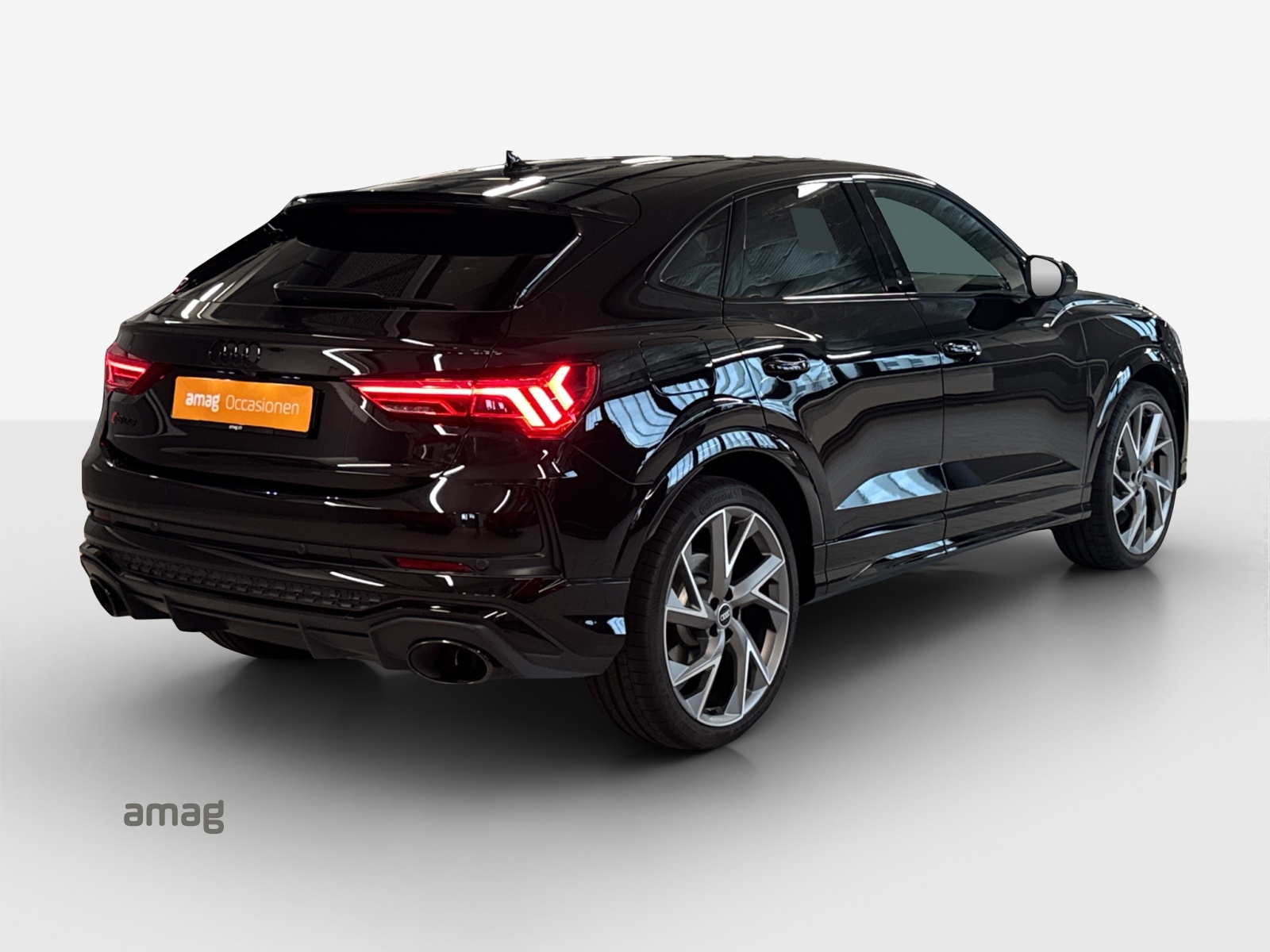AUDI RS Q3 Sportback quattro S tronic-image-4