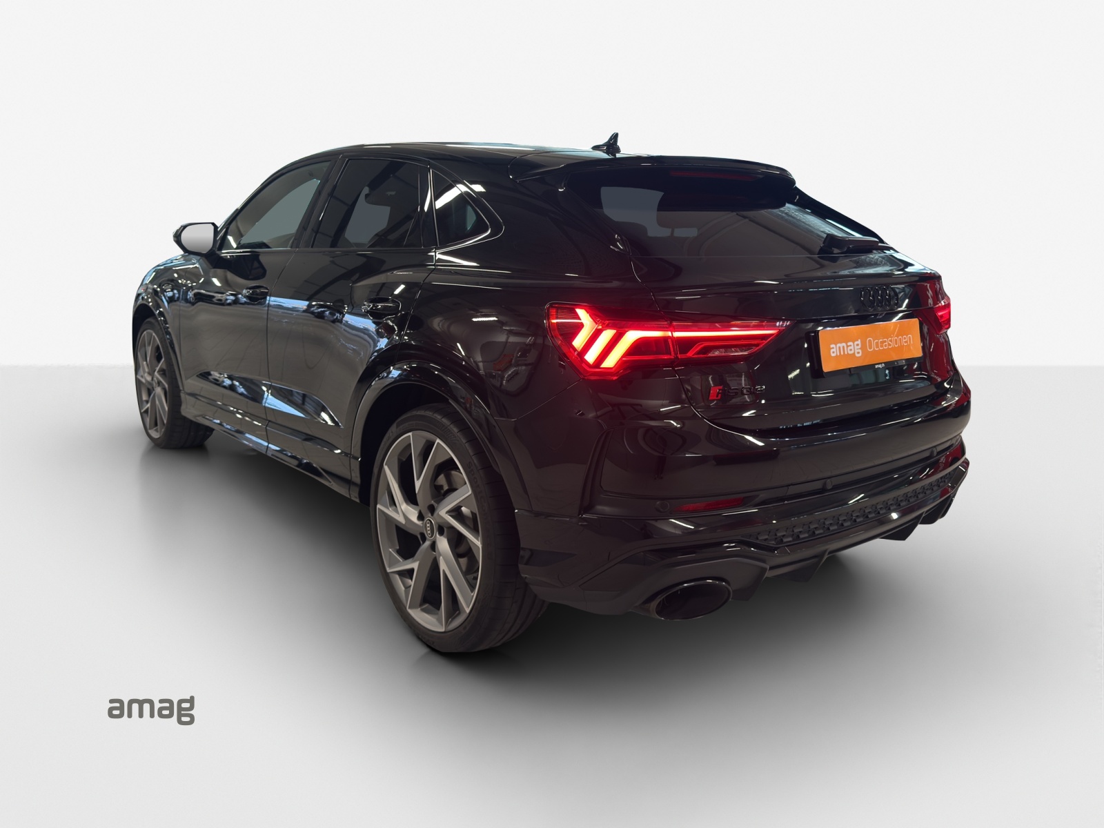 AUDI RS Q3 Sportback quattro S tronic-image-2