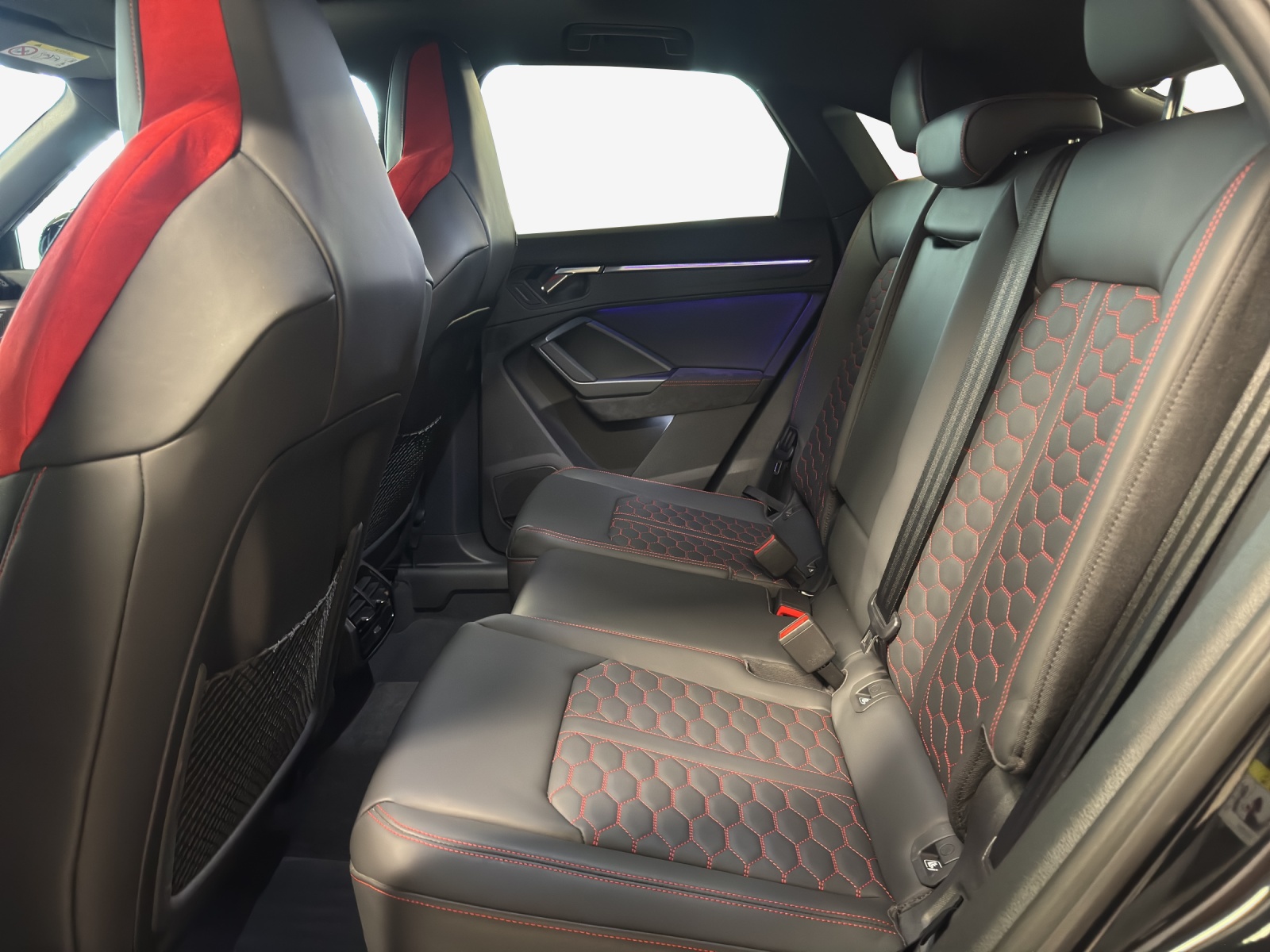 AUDI RS Q3 Sportback quattro S tronic-image-11
