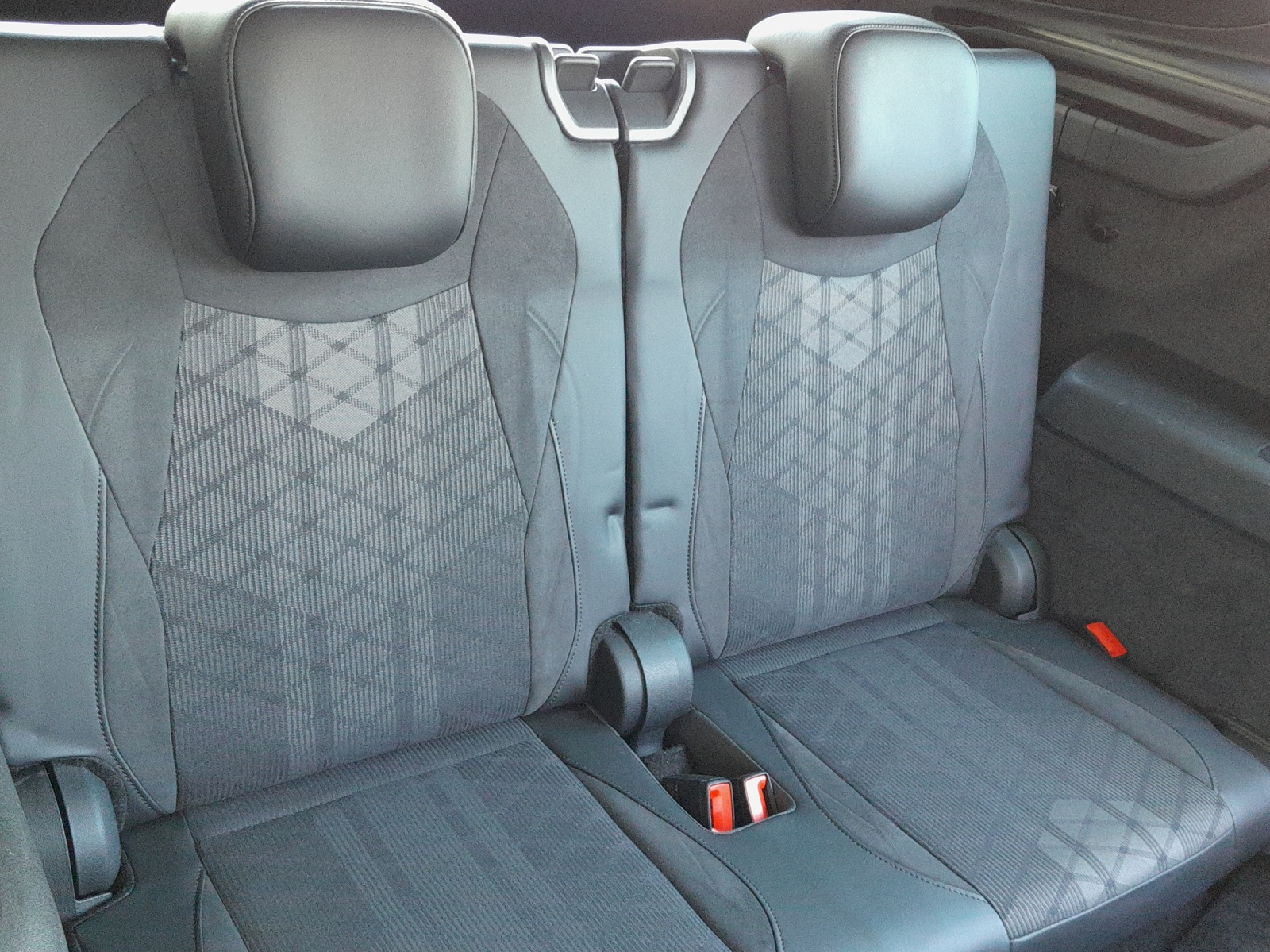 VW Tayron 2.0 TSI R-Line DSG 4Motion-image-15