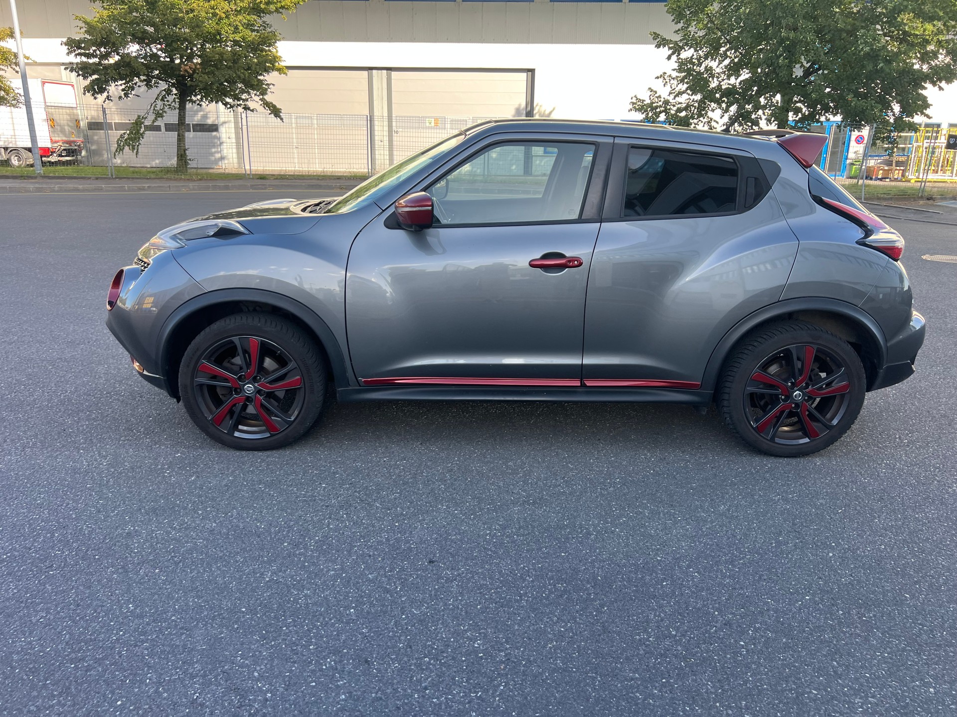 NISSAN Juke 1.6 DIG-T tekna 4x4 Xtronic M-CVT-image-2