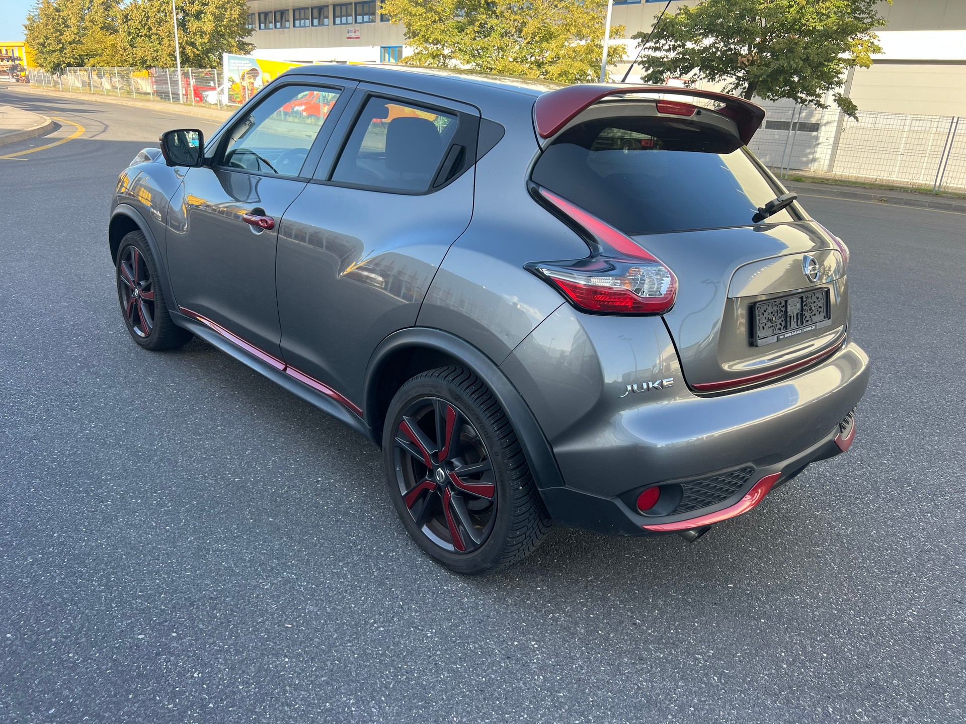NISSAN Juke 1.6 DIG-T tekna 4x4 Xtronic M-CVT-image-3