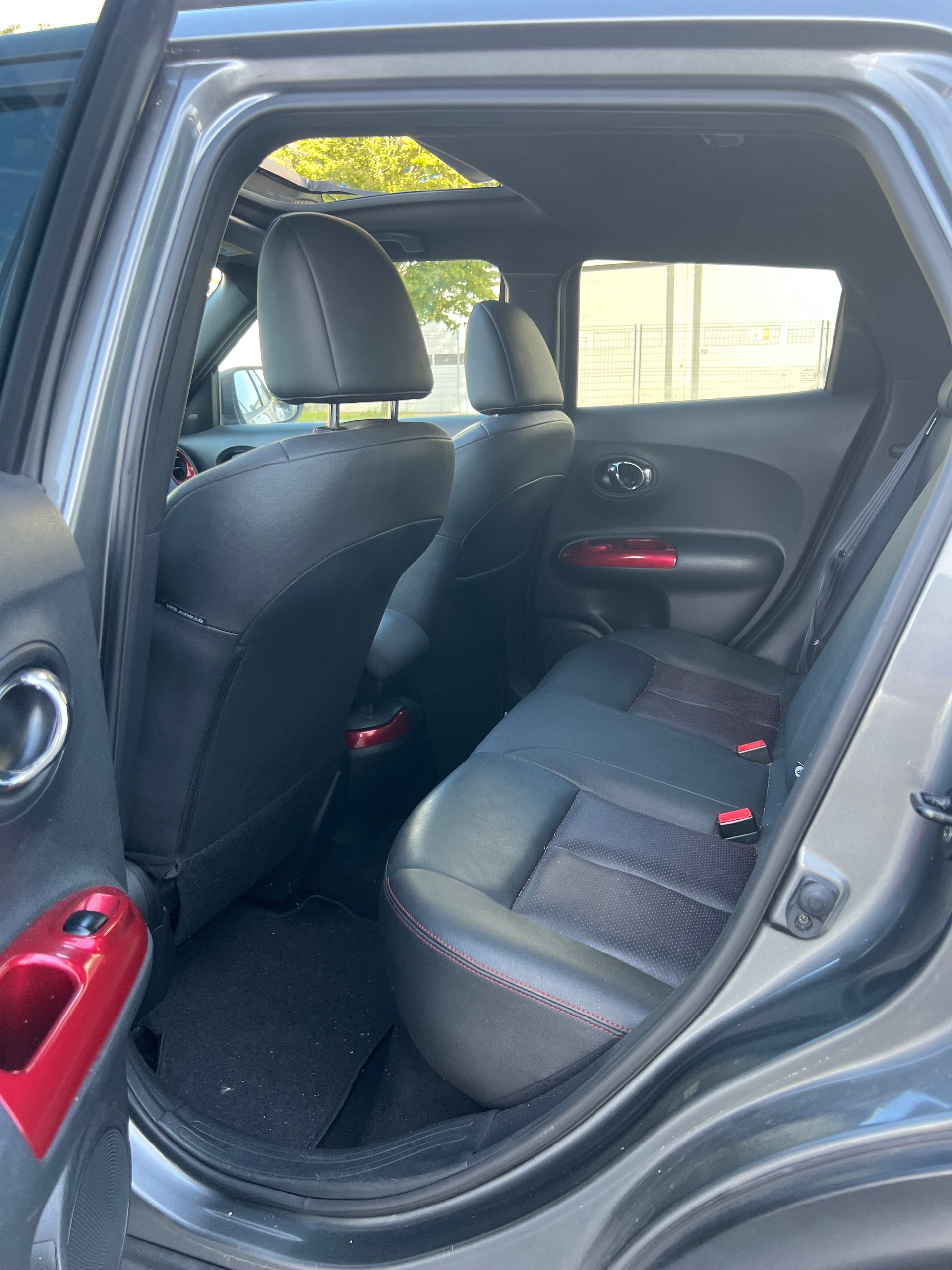 NISSAN Juke 1.6 DIG-T tekna 4x4 Xtronic M-CVT-image-14