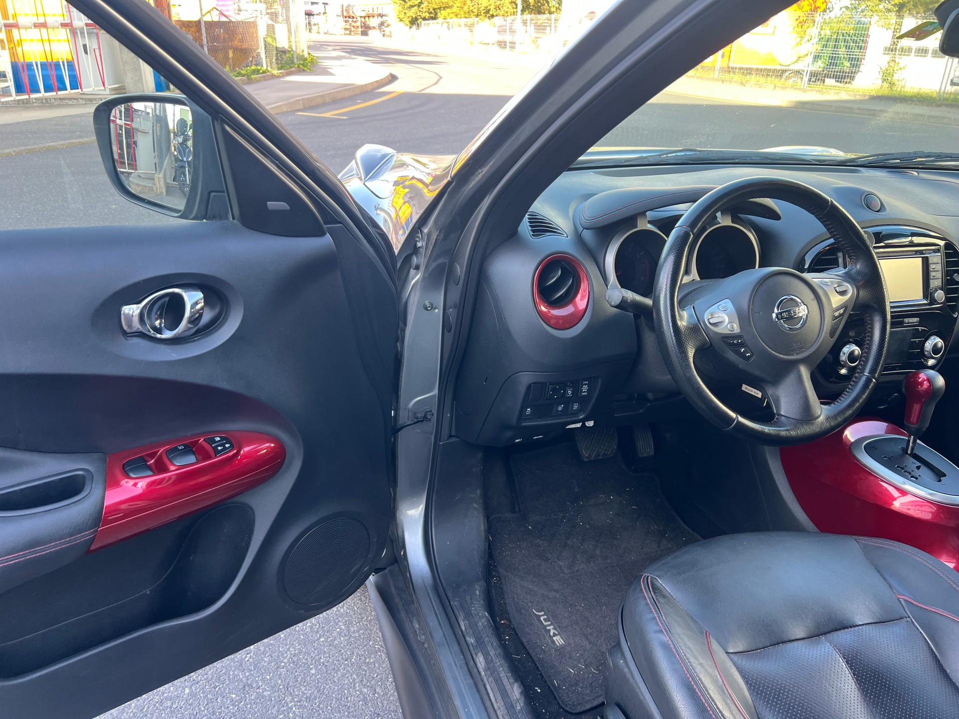 NISSAN Juke 1.6 DIG-T tekna 4x4 Xtronic M-CVT-image-8