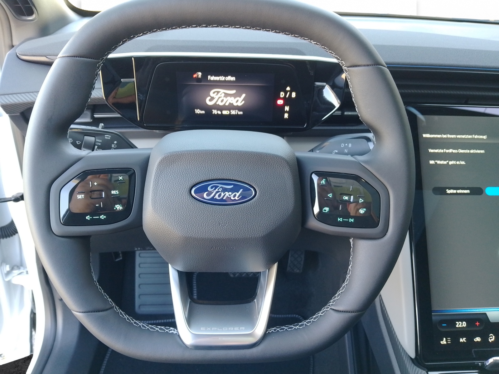 FORD Explorer Extended Range Premium AWD-image-7