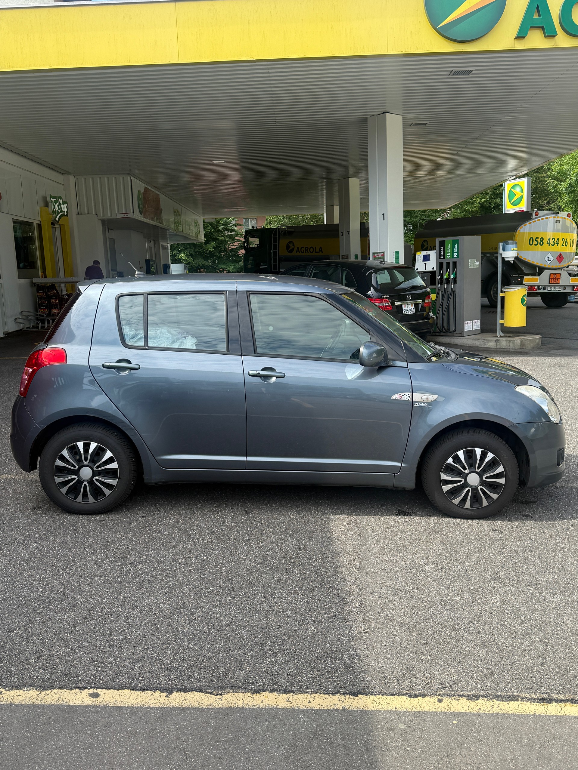 SUZUKI Swift 1.3i 16V GL 4x4-image-1