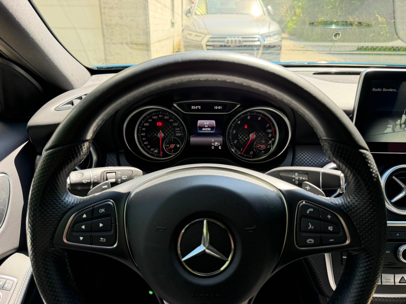 MERCEDES-BENZ A 250 Urban 4Matic 7G-DCT-image-13