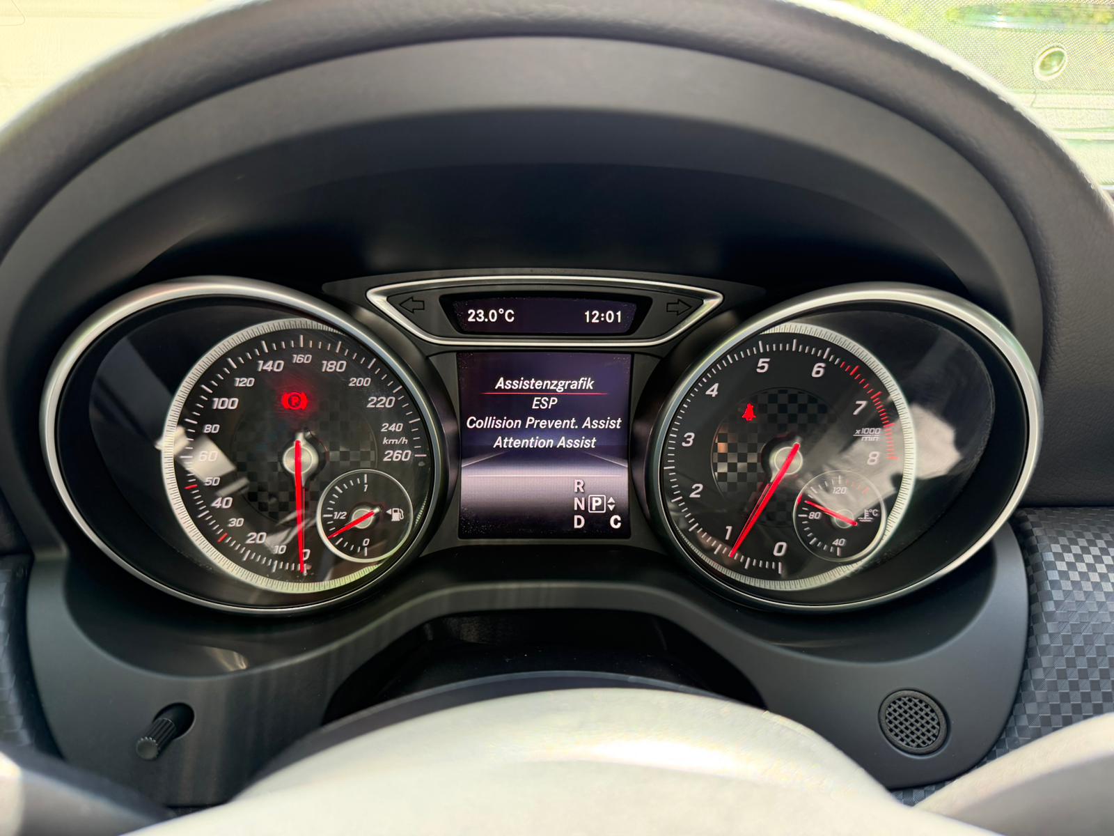 MERCEDES-BENZ A 250 Urban 4Matic 7G-DCT-image-14