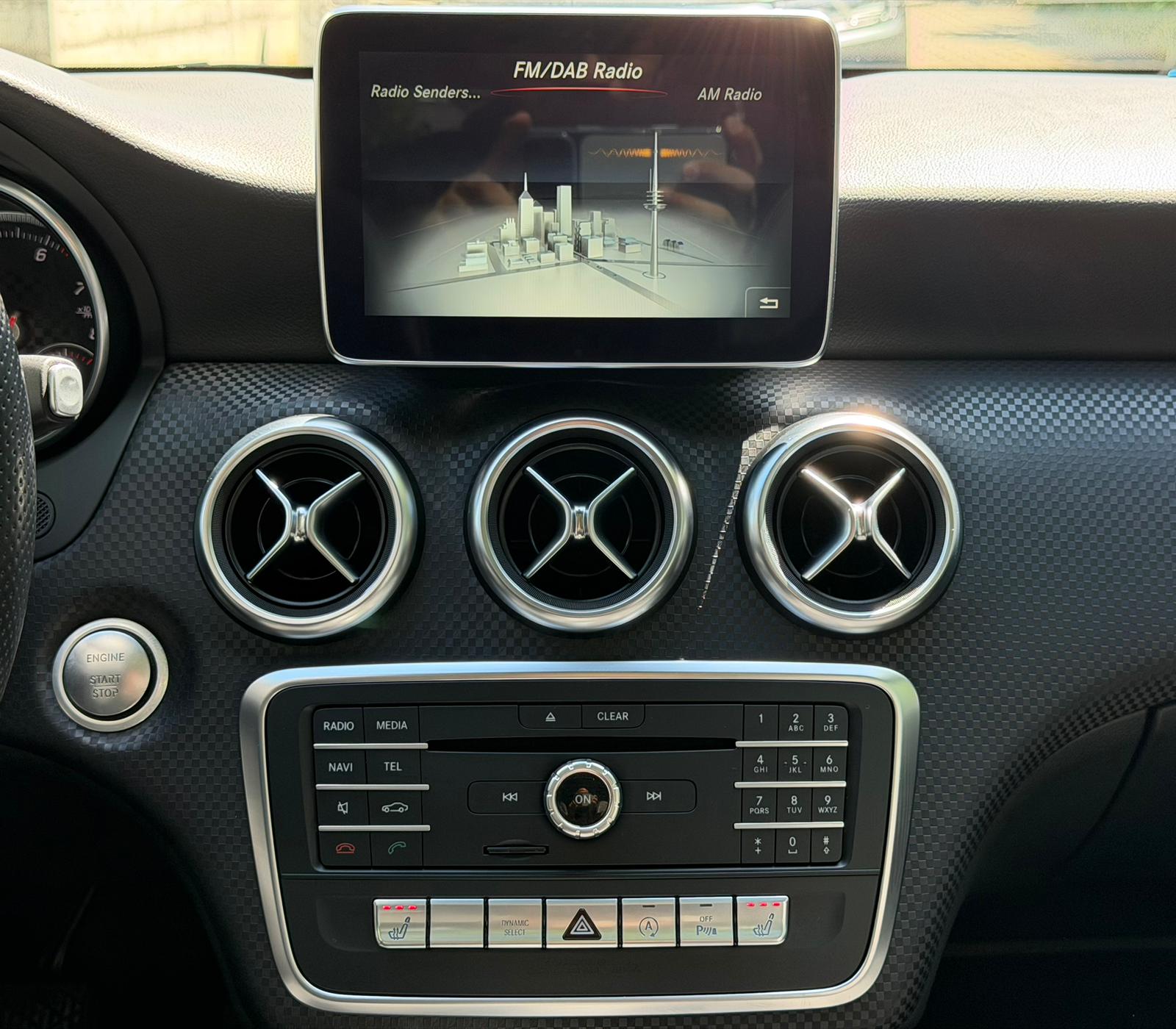 MERCEDES-BENZ A 250 Urban 4Matic 7G-DCT-image-19