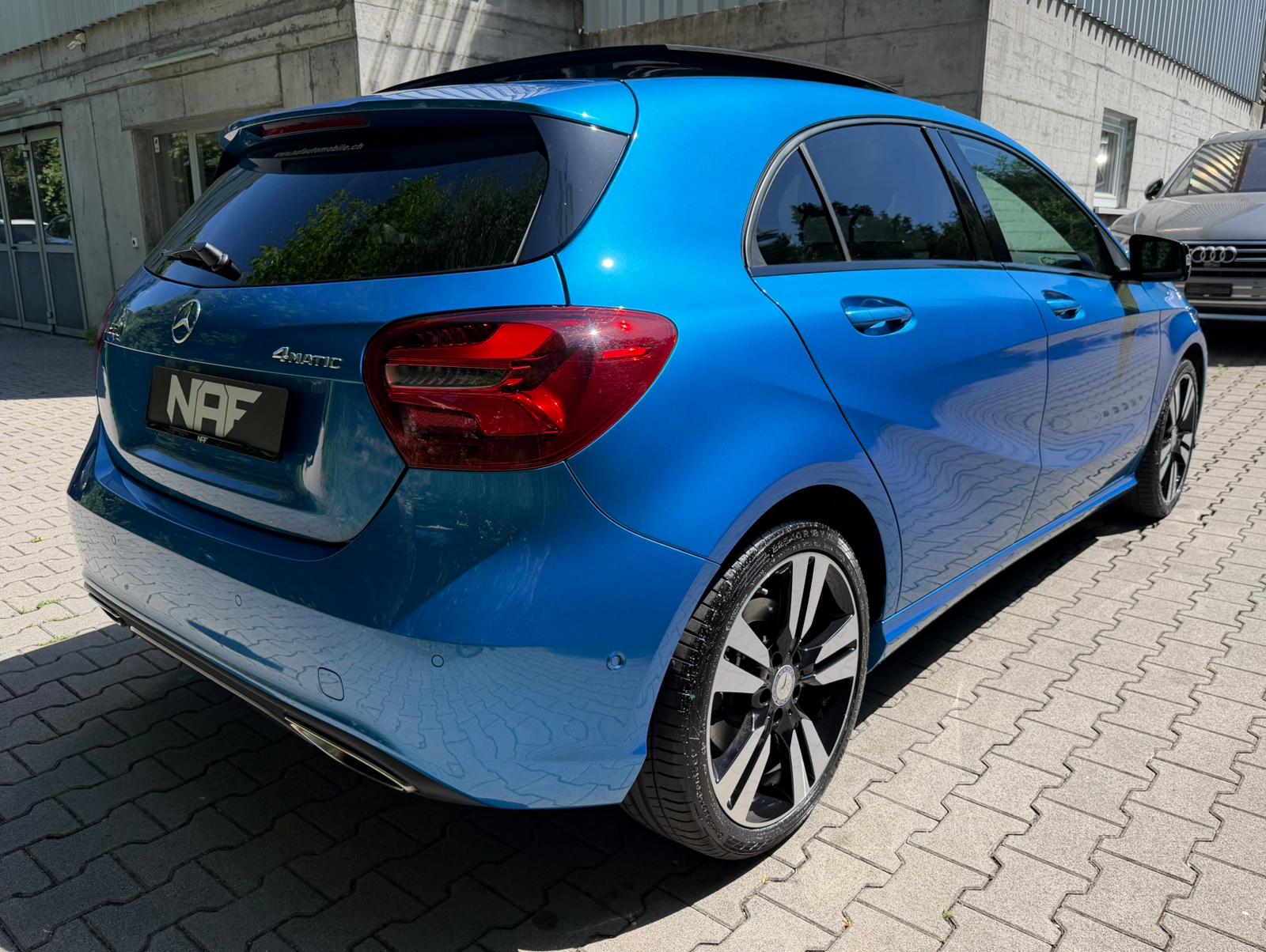 MERCEDES-BENZ A 250 Urban 4Matic 7G-DCT-image-4