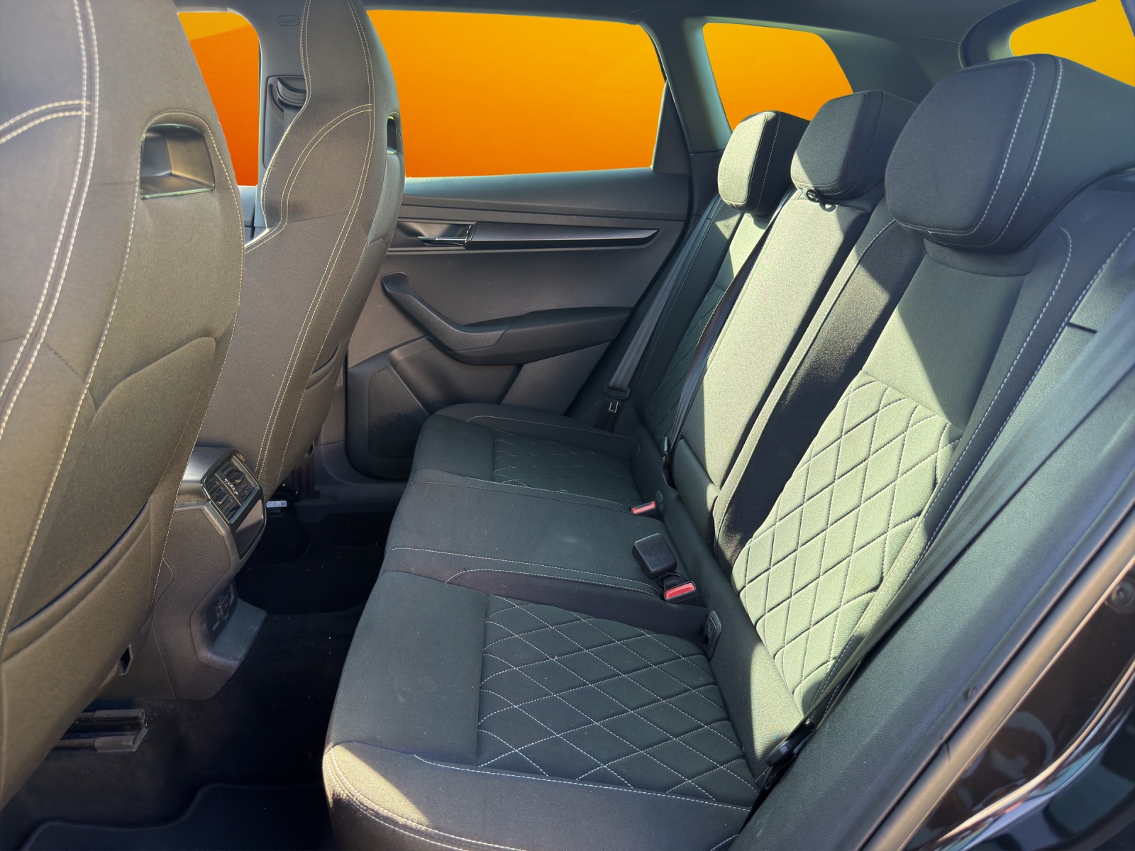 SKODA Karoq 1.5 TSI ACT SportLine DSG-image-11