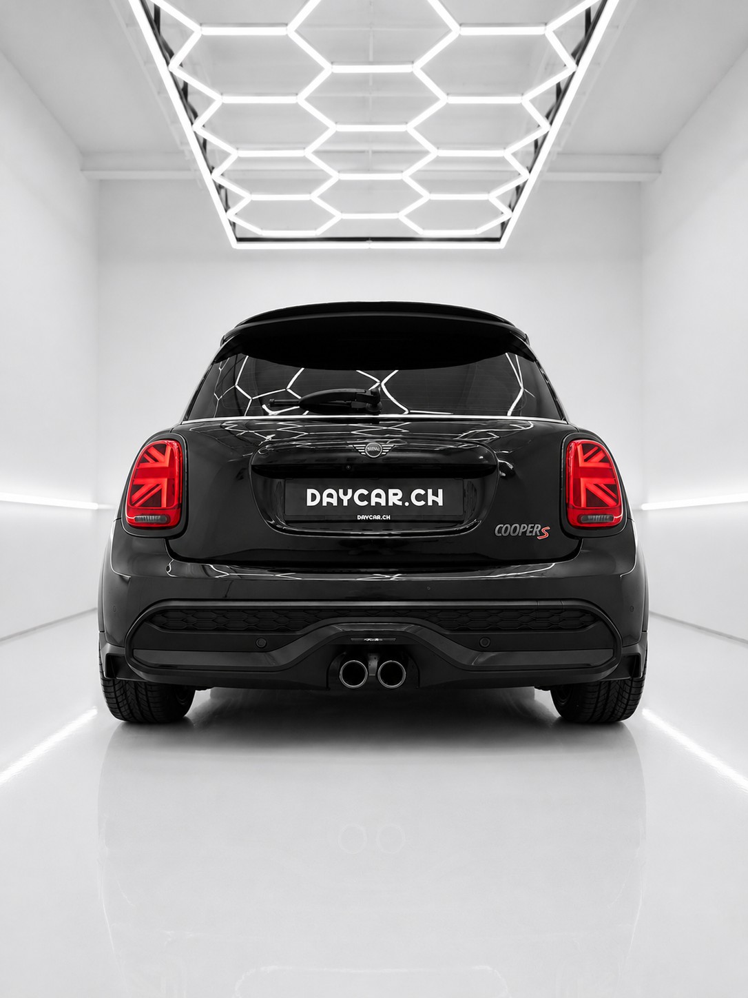 MINI Cooper S Steptronic DKG Black edition-showroom-element-3