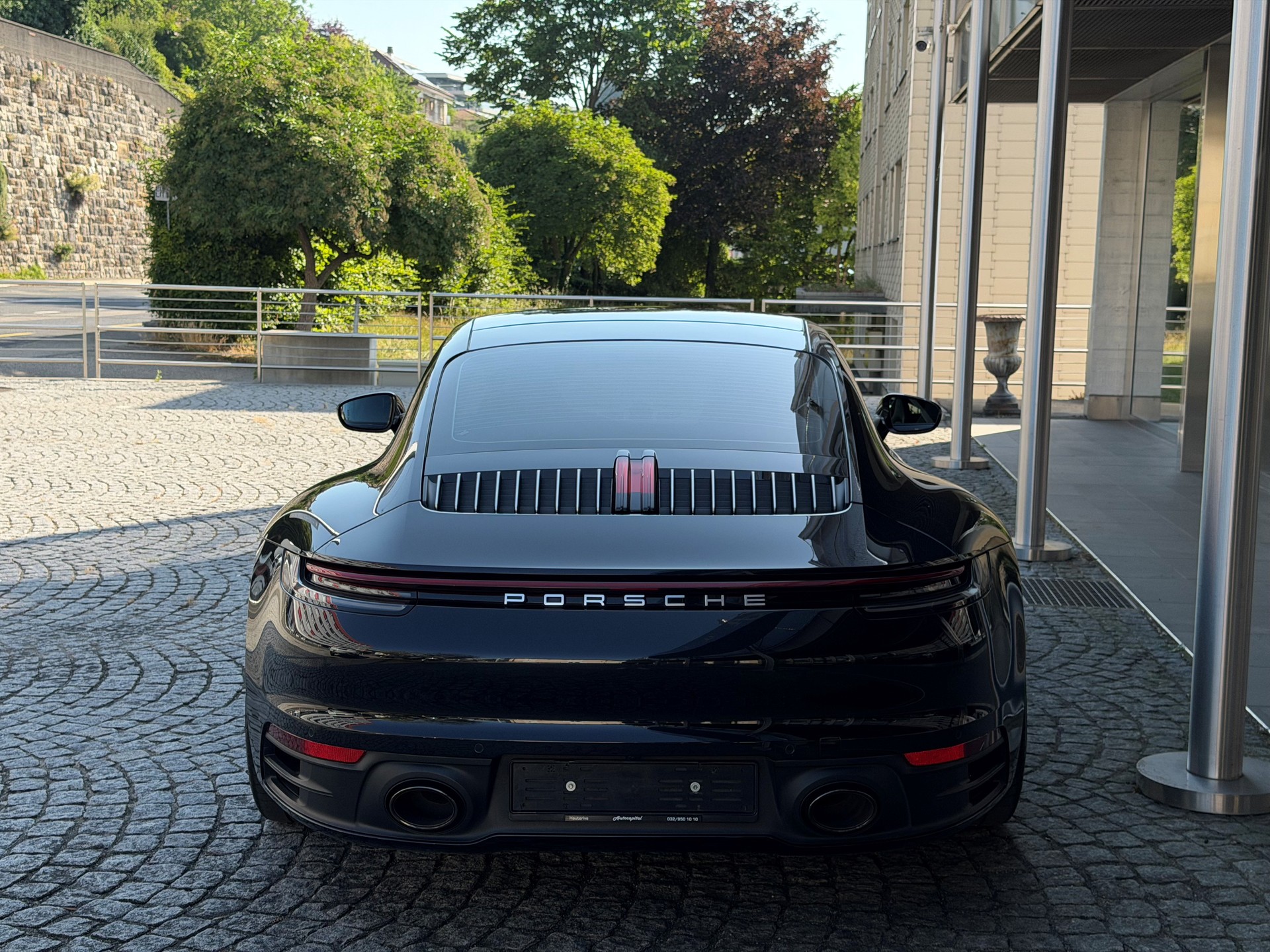 PORSCHE 911 Carrera 4 PDK-image-4