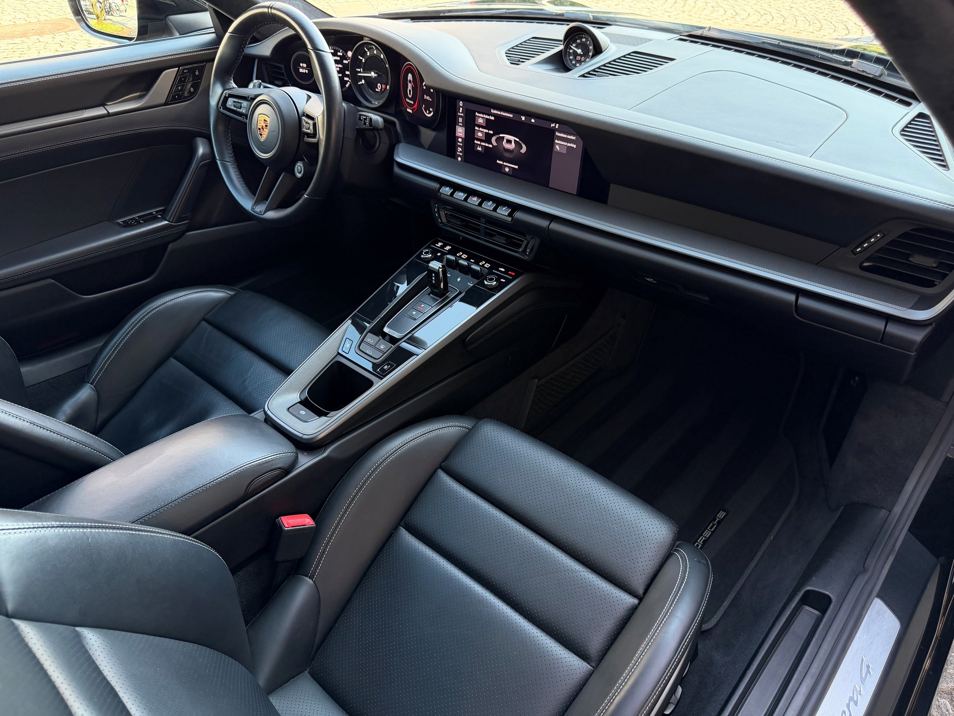 PORSCHE 911 Carrera 4 PDK-image-8