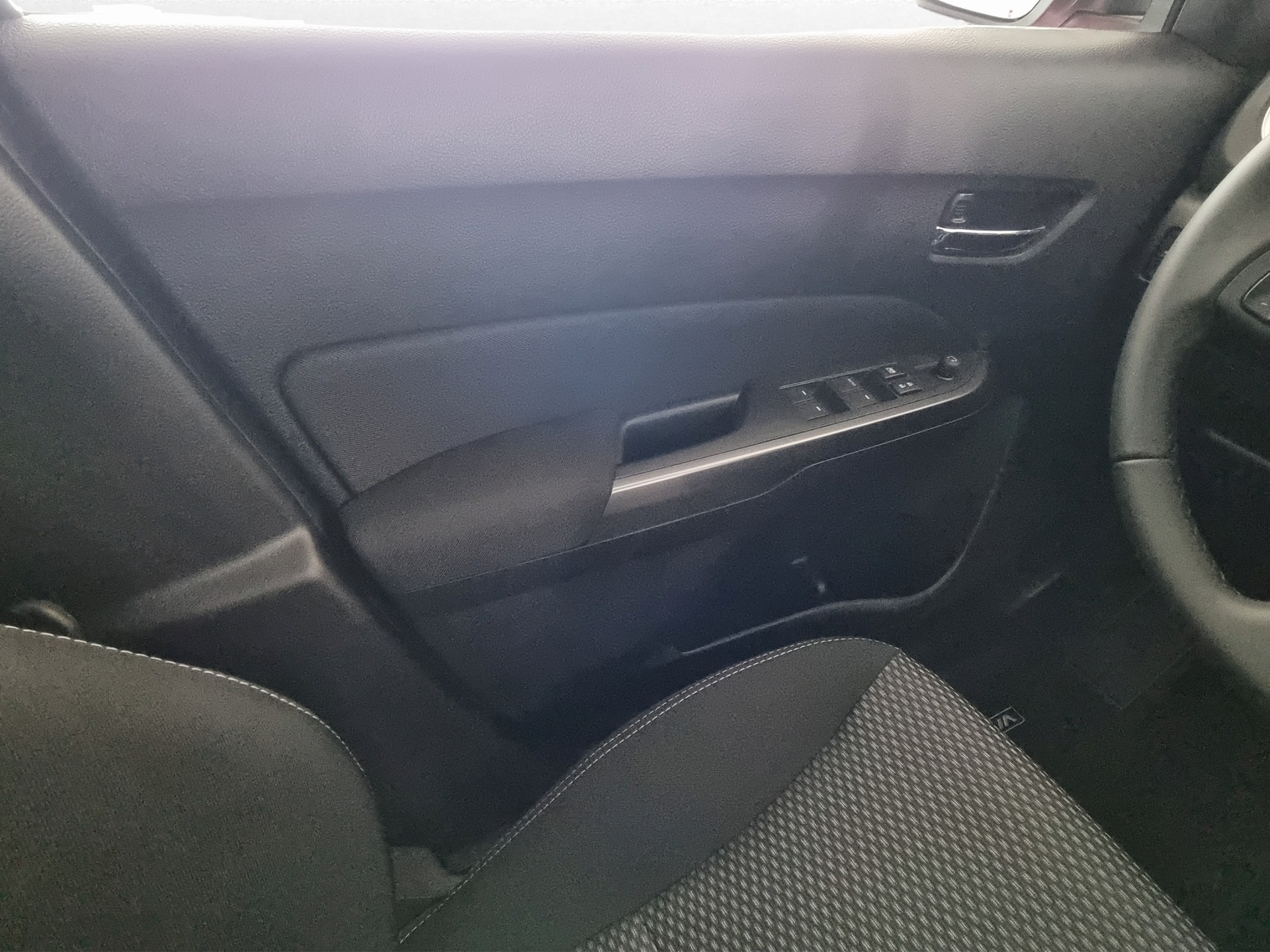 SUZUKI Vitara 1.4 Compact+ Hyb. 4x4 AT-image-11