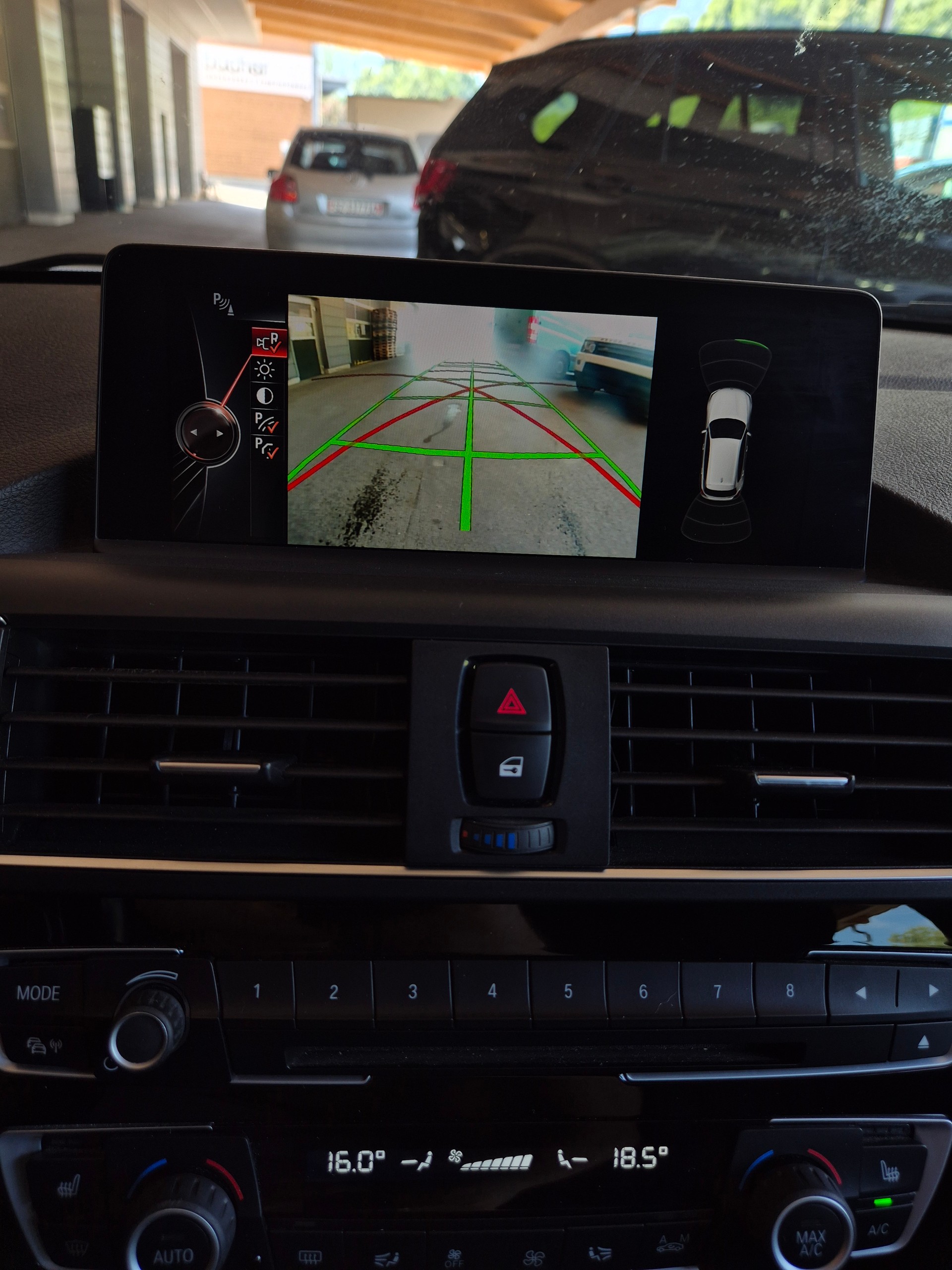 BMW M135i xDrive Steptronic-image-10