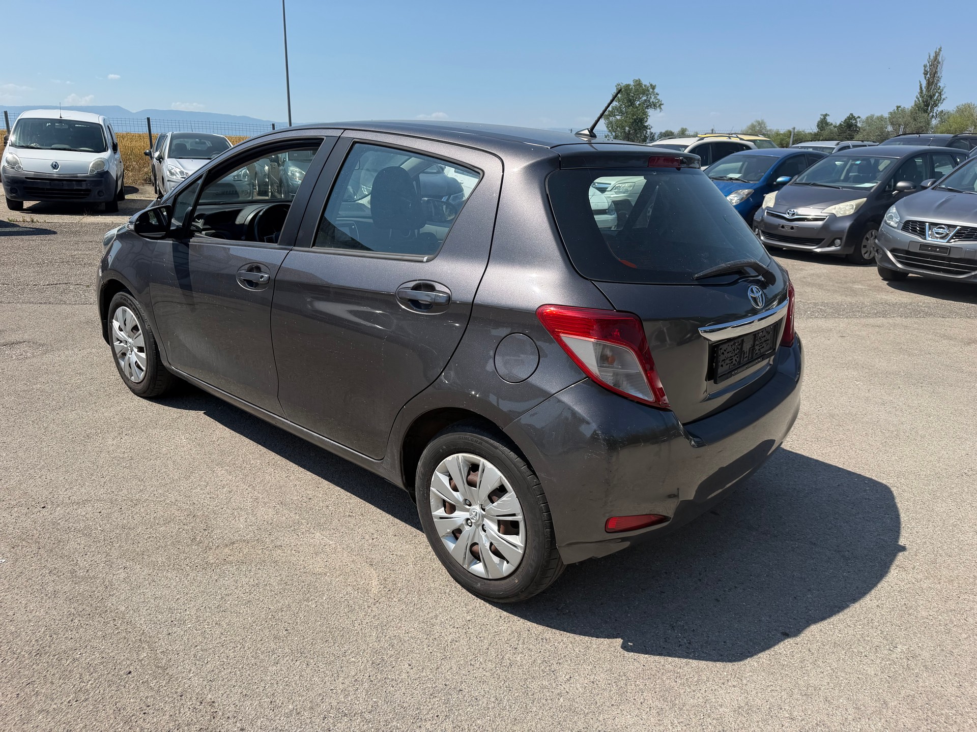 TOYOTA Yaris 1.33 Sol Premium-image-5
