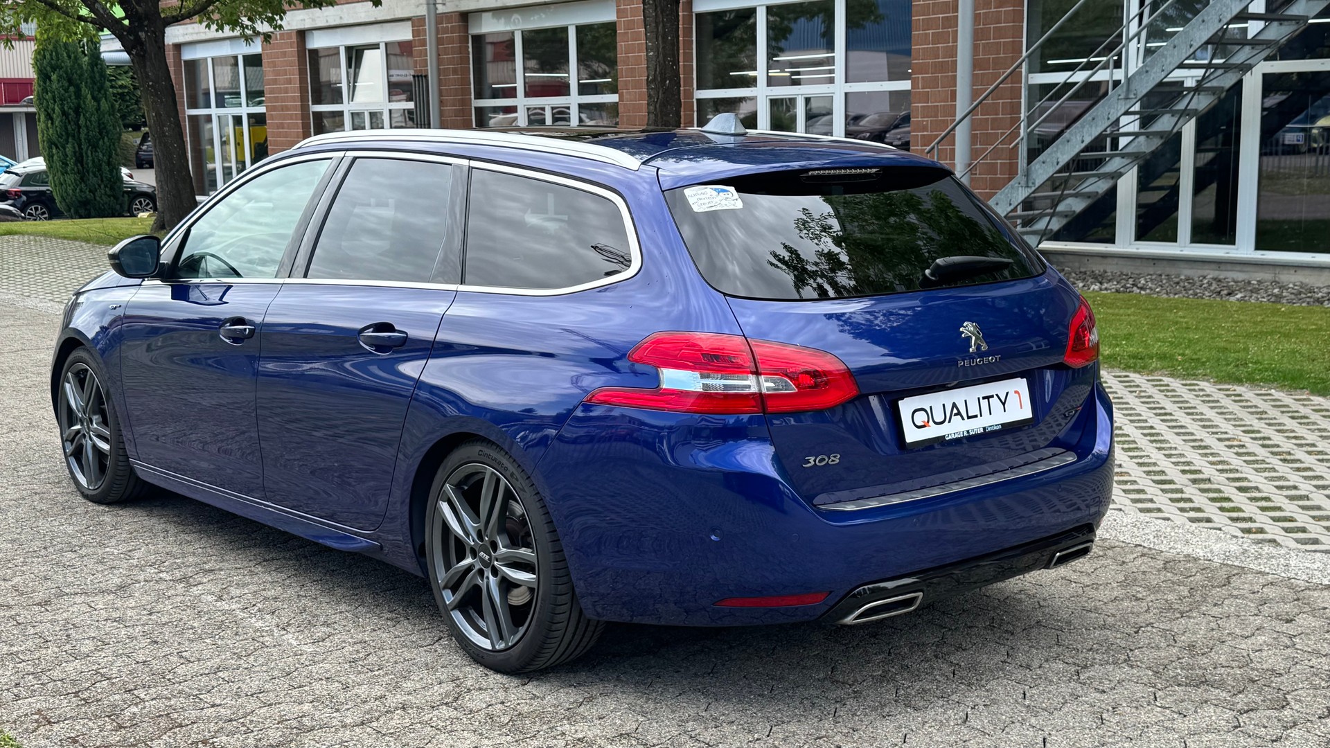 PEUGEOT 308 SW 2.0 BlueHDI GT Automatic-image-4