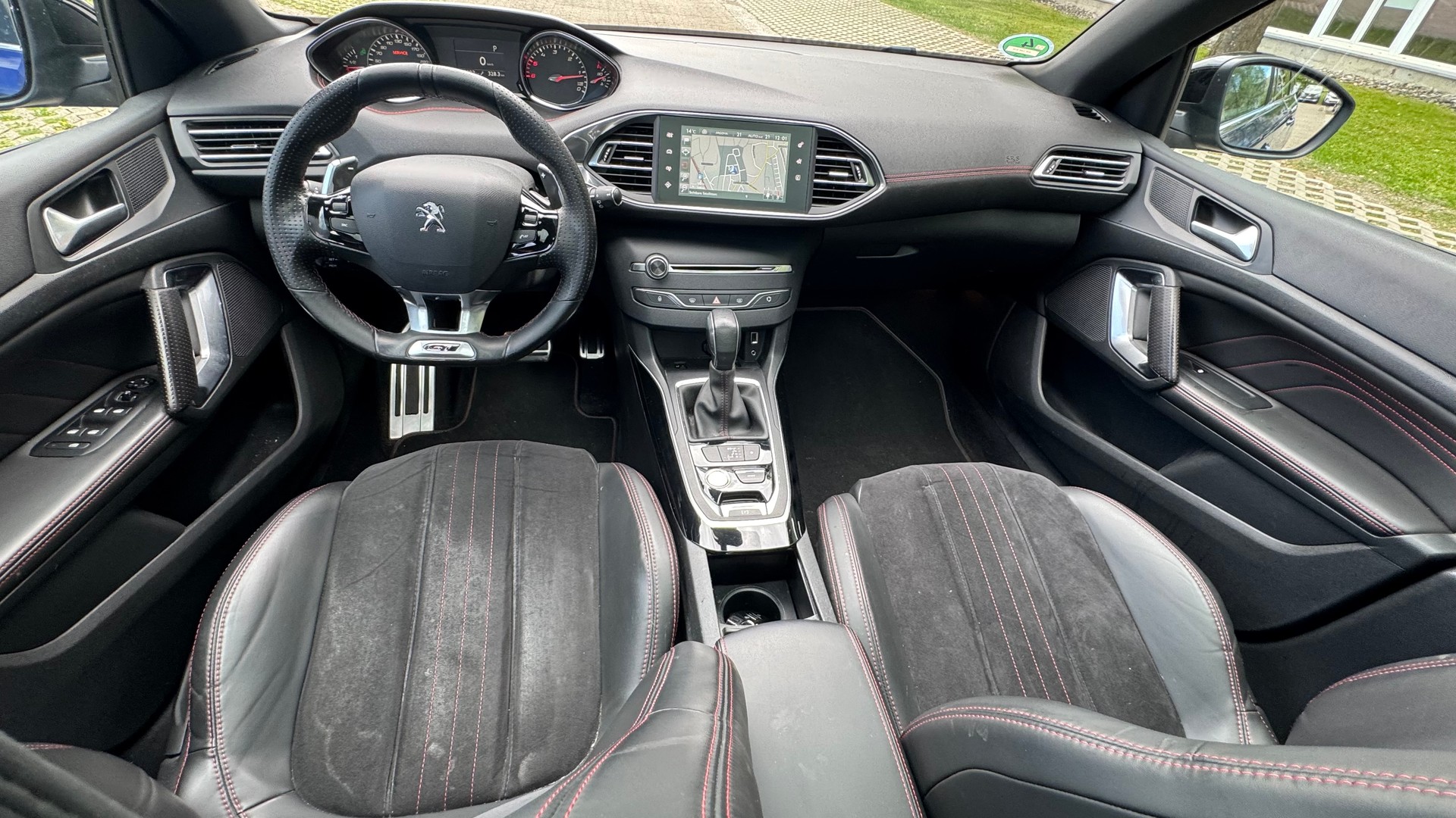 PEUGEOT 308 SW 2.0 BlueHDI GT Automatic-image-8