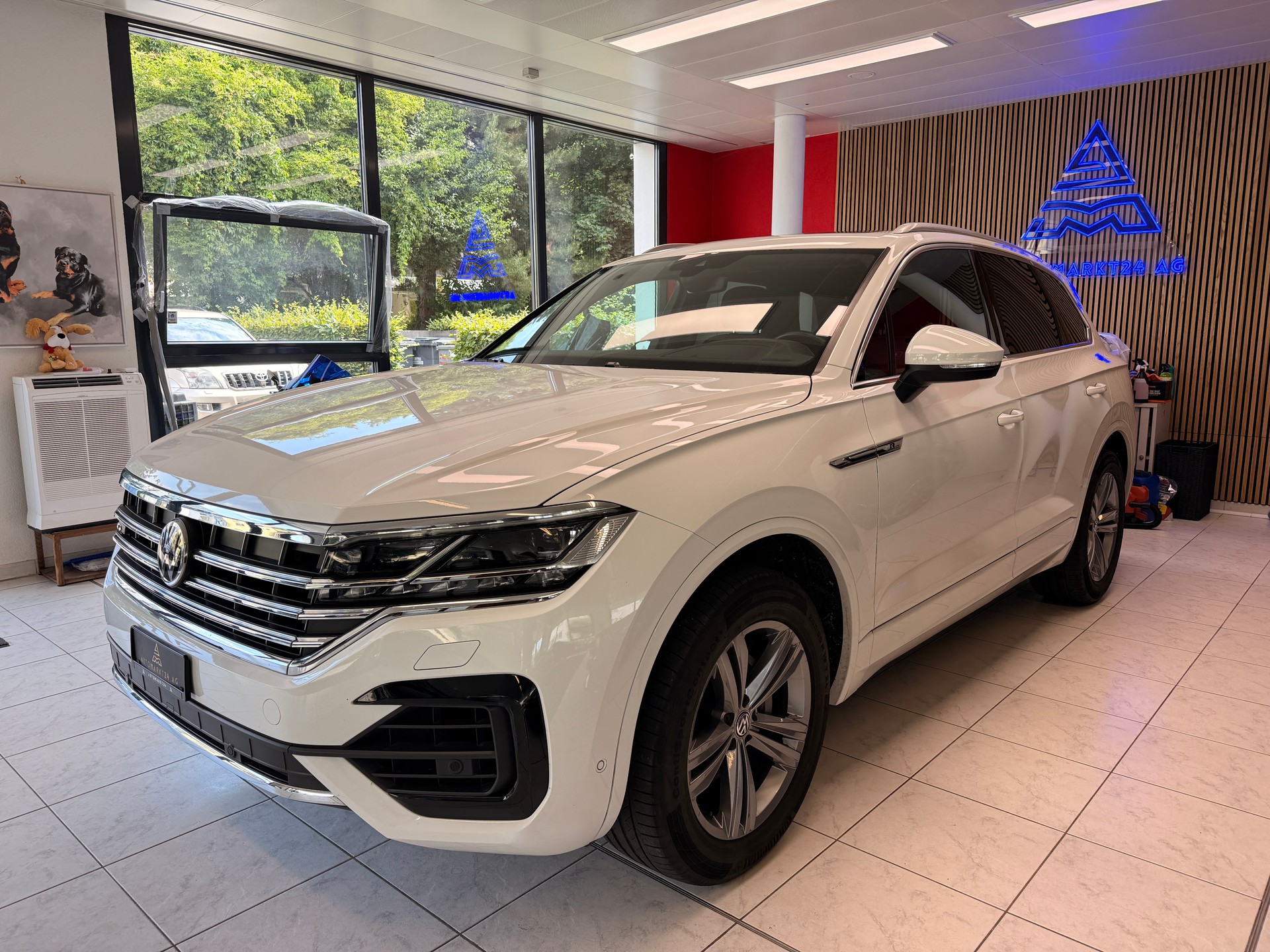 VW Touareg 3.0 V6 TDI 286 R-Line-image-2
