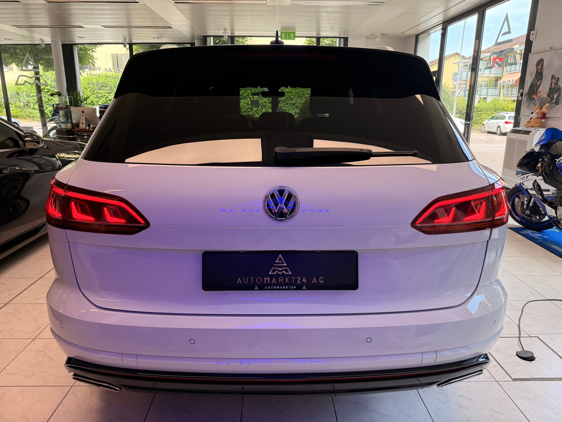 VW Touareg 3.0 V6 TDI 286 R-Line-image-14