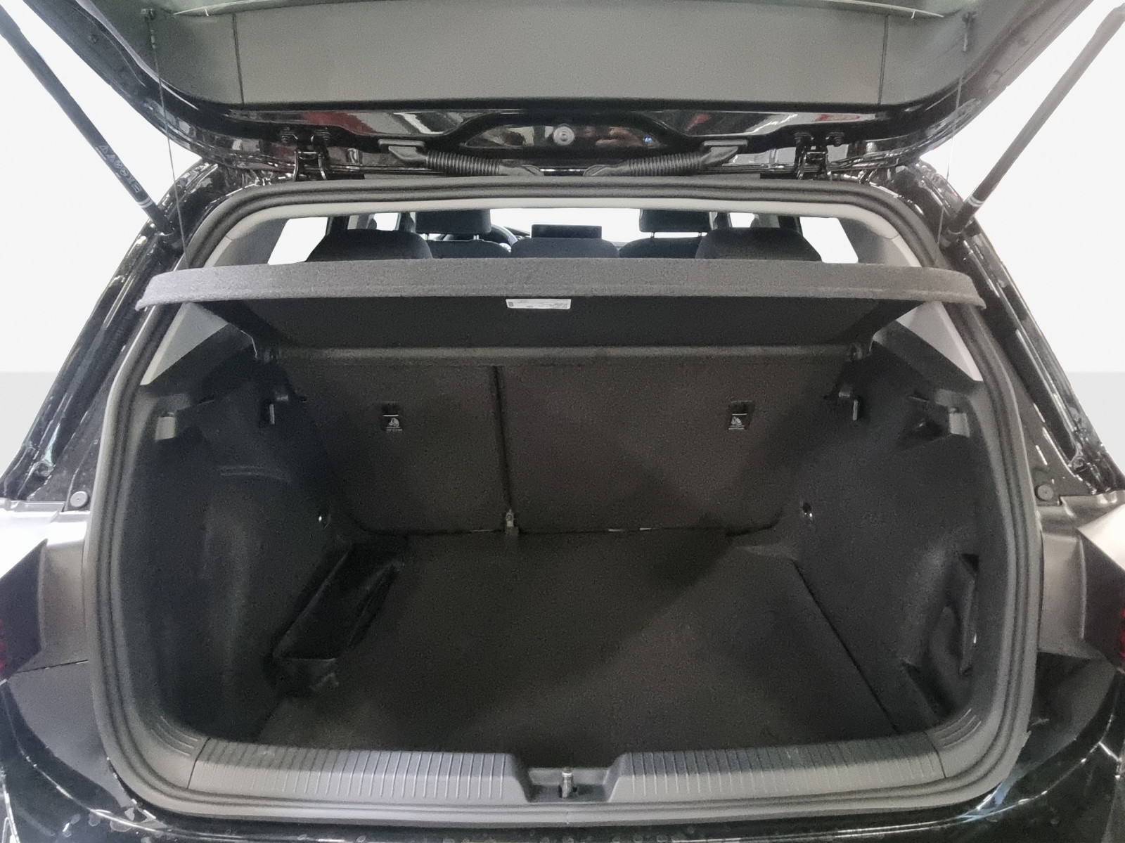 VW Golf 1.5 e TSI mHEV Value DSG-image-12