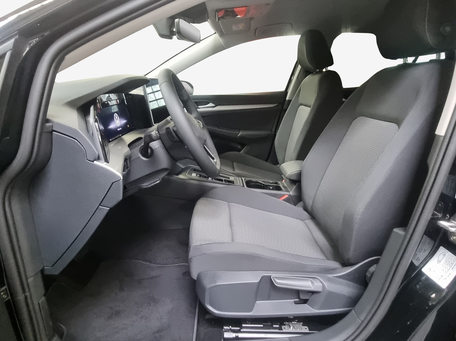 VW Golf 1.5 e TSI mHEV Value DSG-image-7