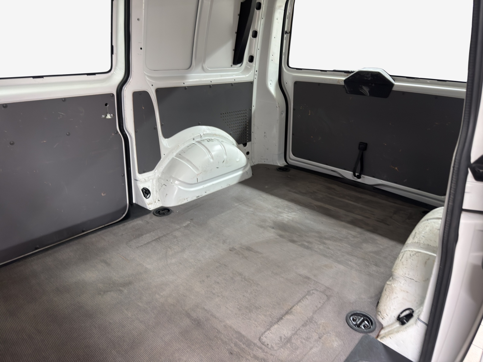 VW T6.1 2.0 TDI DSG-image-11